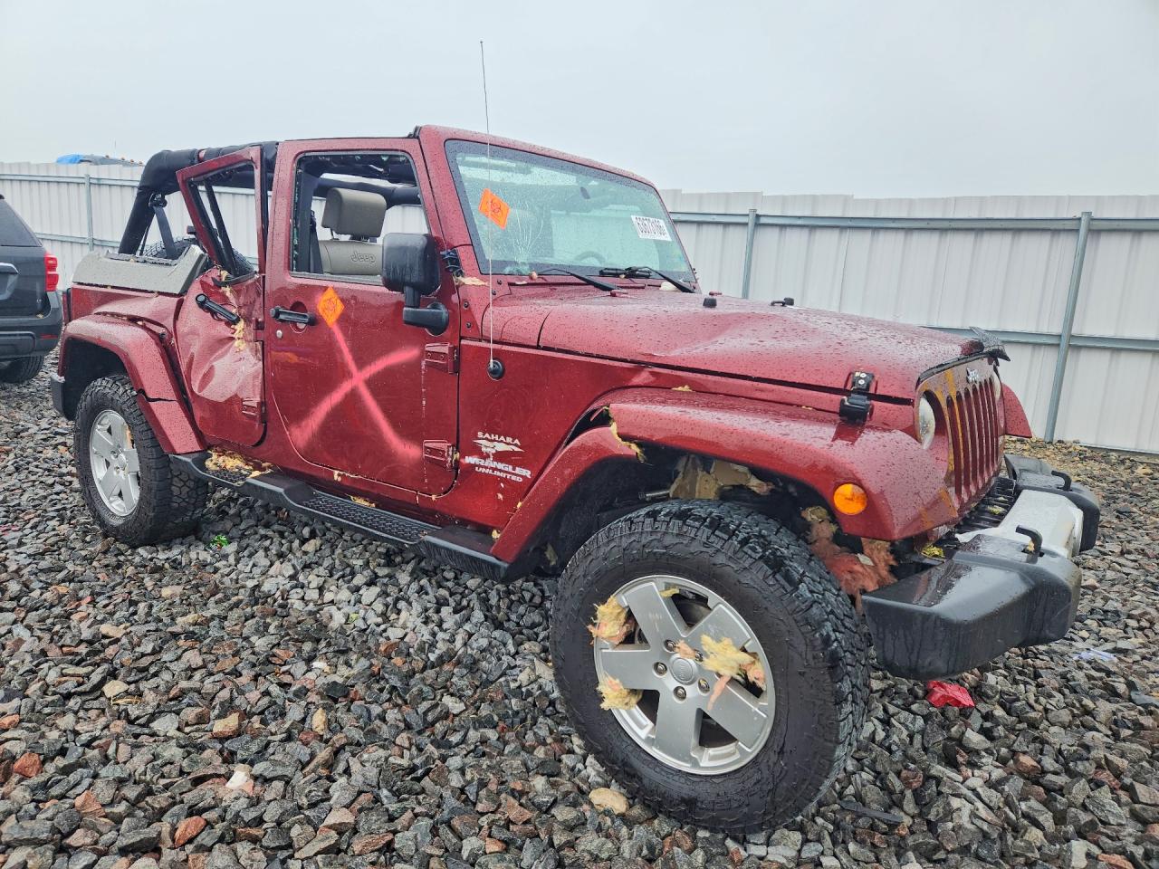 2010 Jeep Wrangler Unlimited Sahara Red vin: 1J4BA5H18AL220450