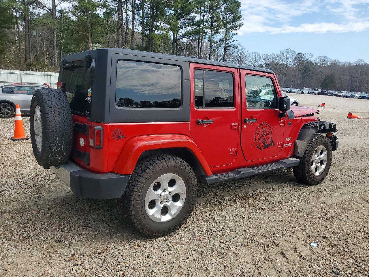 2011 Jeep Wrangler Unlimited Sahara Red vin: 1J4BA5H18BL509331