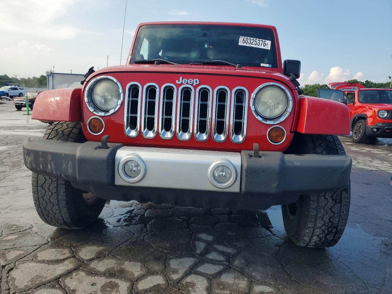 2011 Jeep Wrangler Unlimited Sahara Red vin: 1J4BA5H18BL522791