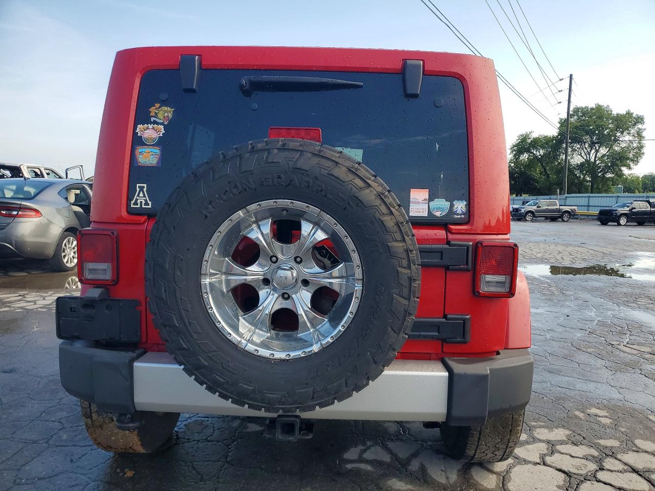 2011 Jeep Wrangler Unlimited Sahara Red vin: 1J4BA5H18BL522791