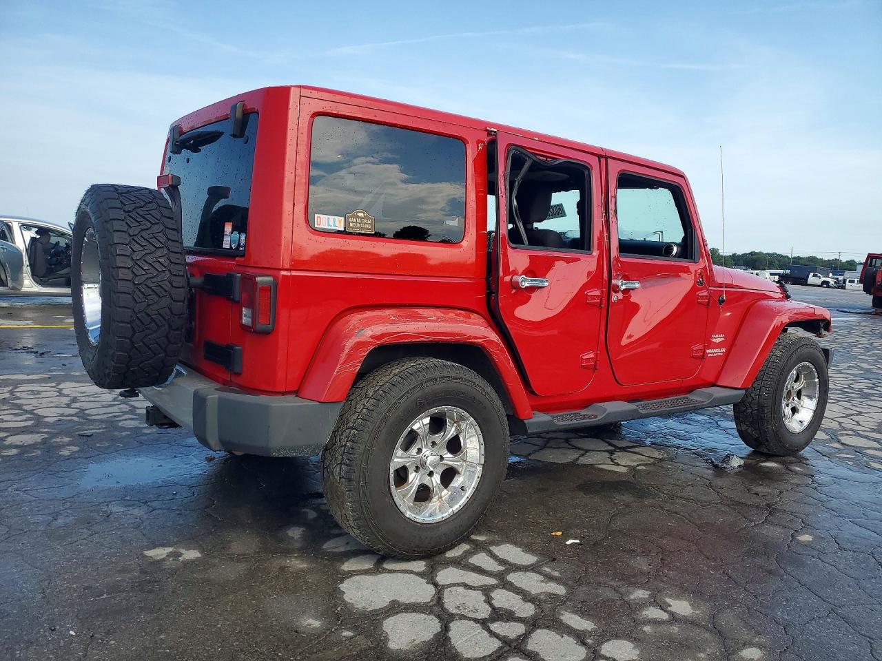 2011 Jeep Wrangler Unlimited Sahara Red vin: 1J4BA5H18BL522791