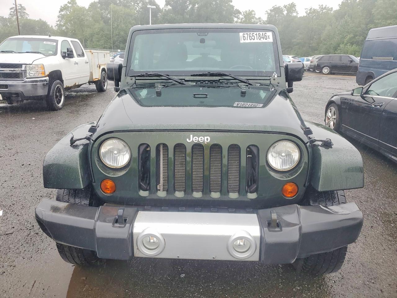 2011 Jeep Wrangler Unlimited Sahara Green vin: 1J4BA5H18BL633972