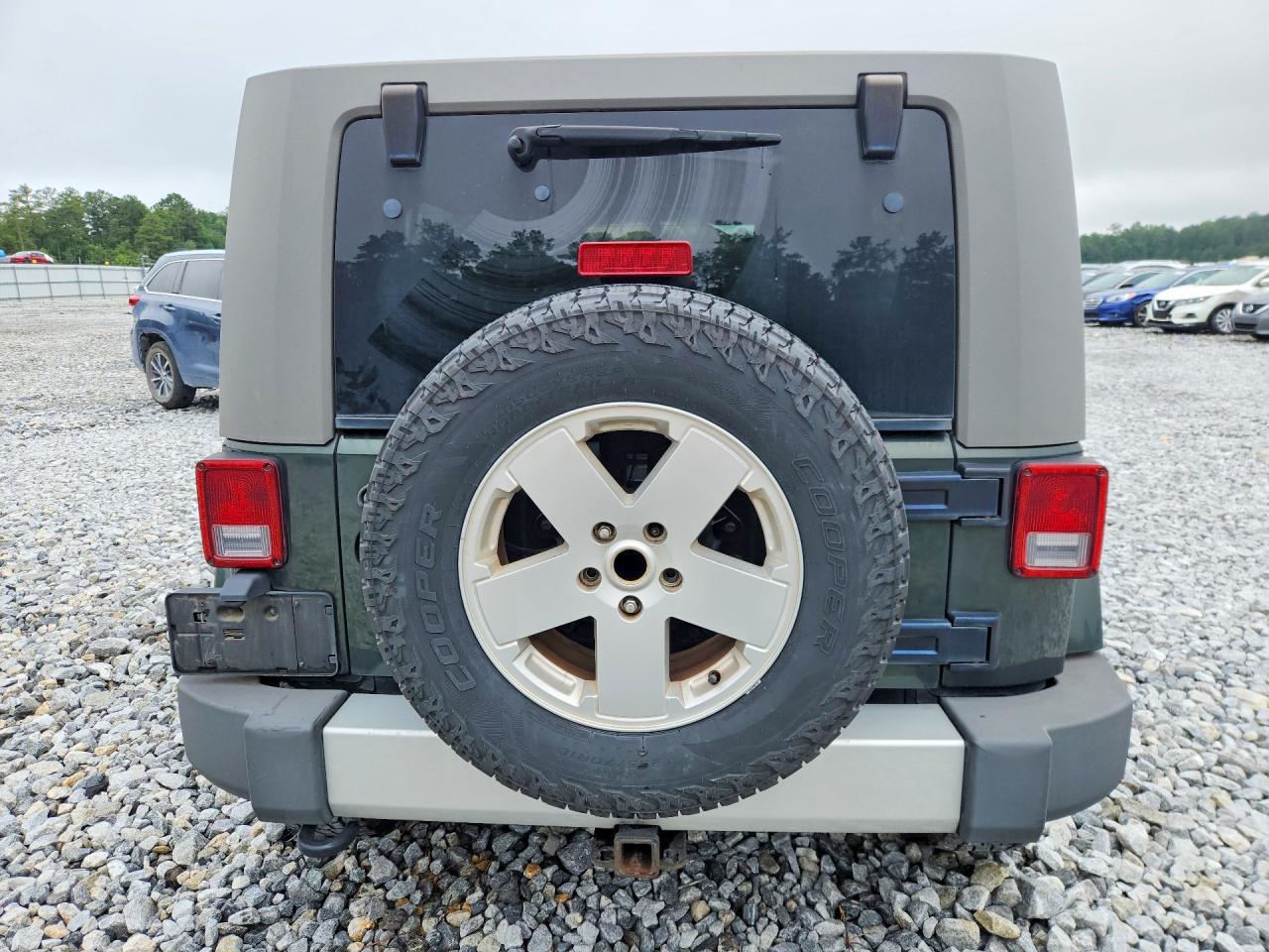 2010 Jeep Wrangler Unlimited Sahara Зеленый vin: 1J4BA5H19AL168939