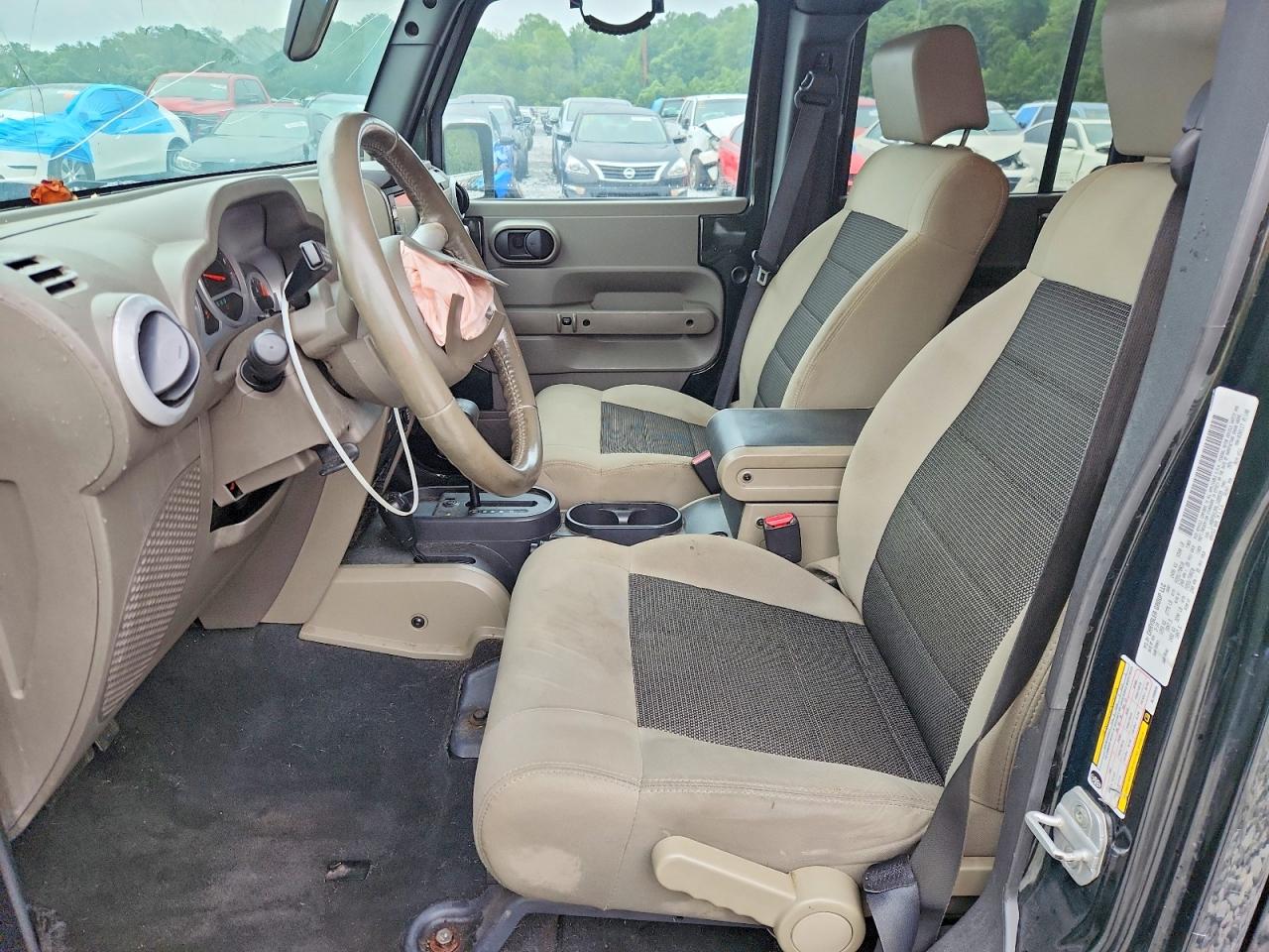 2010 Jeep Wrangler Unlimited Sahara Зеленый vin: 1J4BA5H19AL168939