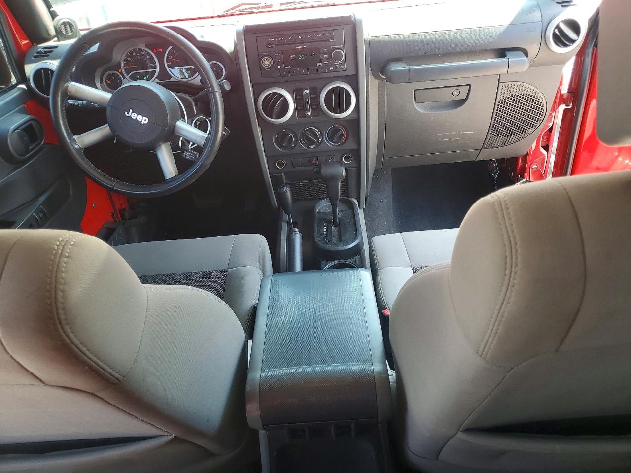 2010 Jeep Wrangler Unlimited Sahara Red vin: 1J4BA5H19AL170951