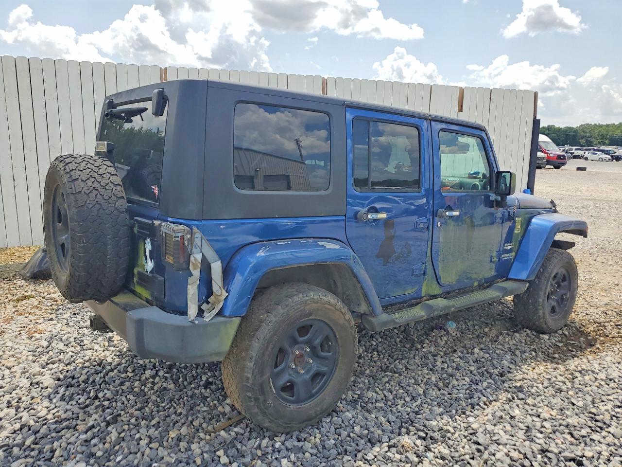 2010 Jeep Wrangler Unlimited Sahara Blue vin: 1J4BA5H19AL209926
