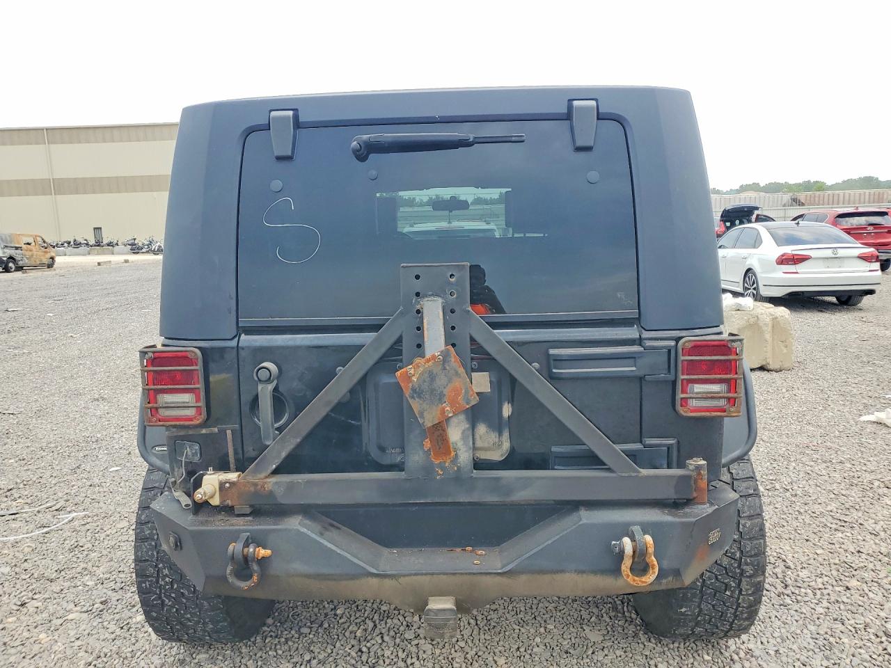 2010 Jeep Wrangler Unlimited Sahara Black vin: 1J4BA5H19AL215788