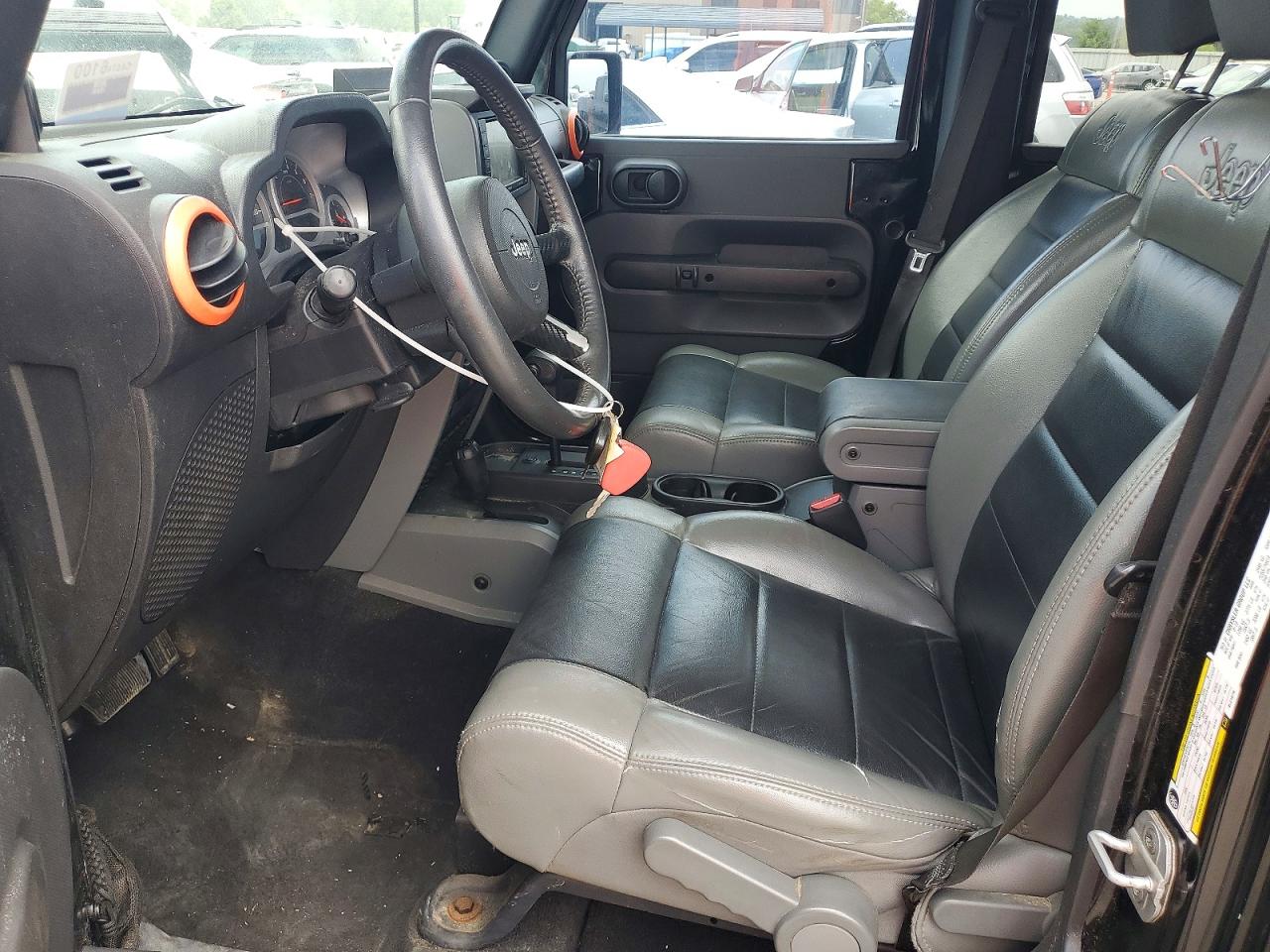 2010 Jeep Wrangler Unlimited Sahara Black vin: 1J4BA5H19AL215788
