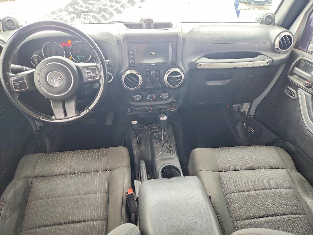2011 Jeep Wrangler Unlimited Sahara Silver vin: 1J4BA5H19BL625556