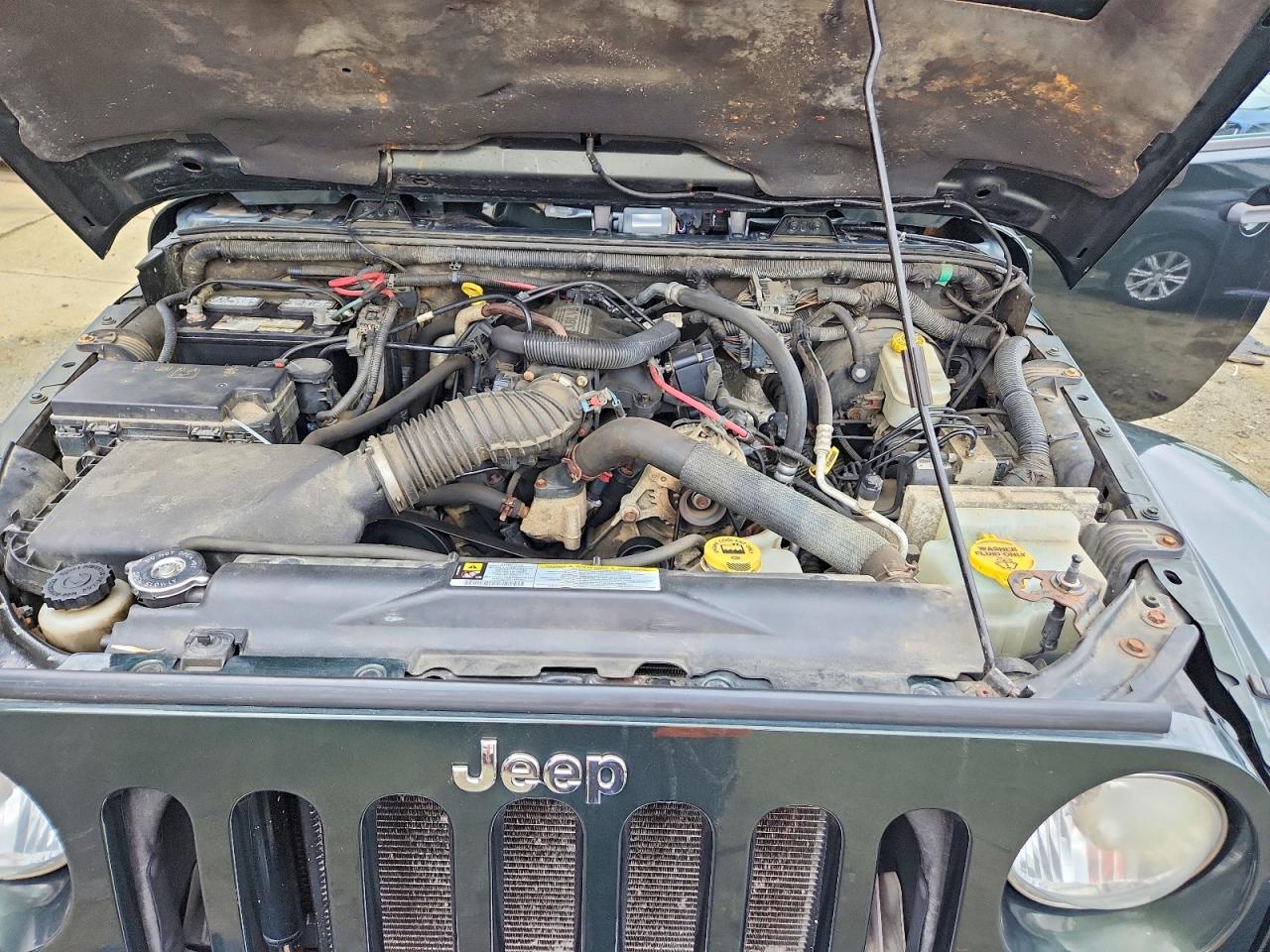 2011 Jeep Wrangler Unlimited Sahara Green vin: 1J4BA5H1XBL532660