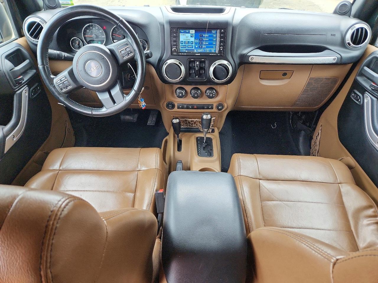 2011 Jeep Wrangler Unlimited Sahara Green vin: 1J4BA5H1XBL532660