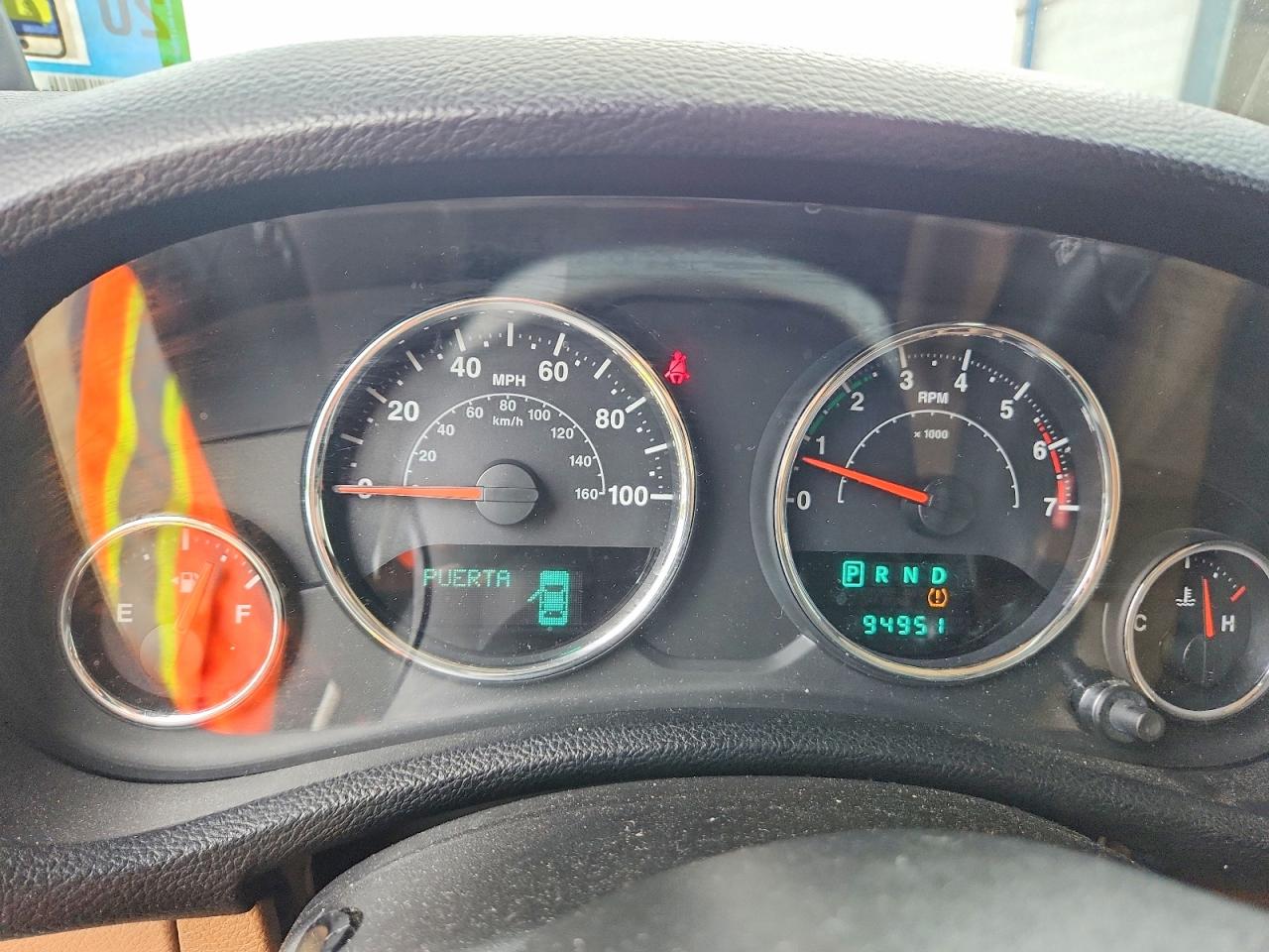2011 Jeep Wrangler Unlimited Sahara Green vin: 1J4BA5H1XBL532660
