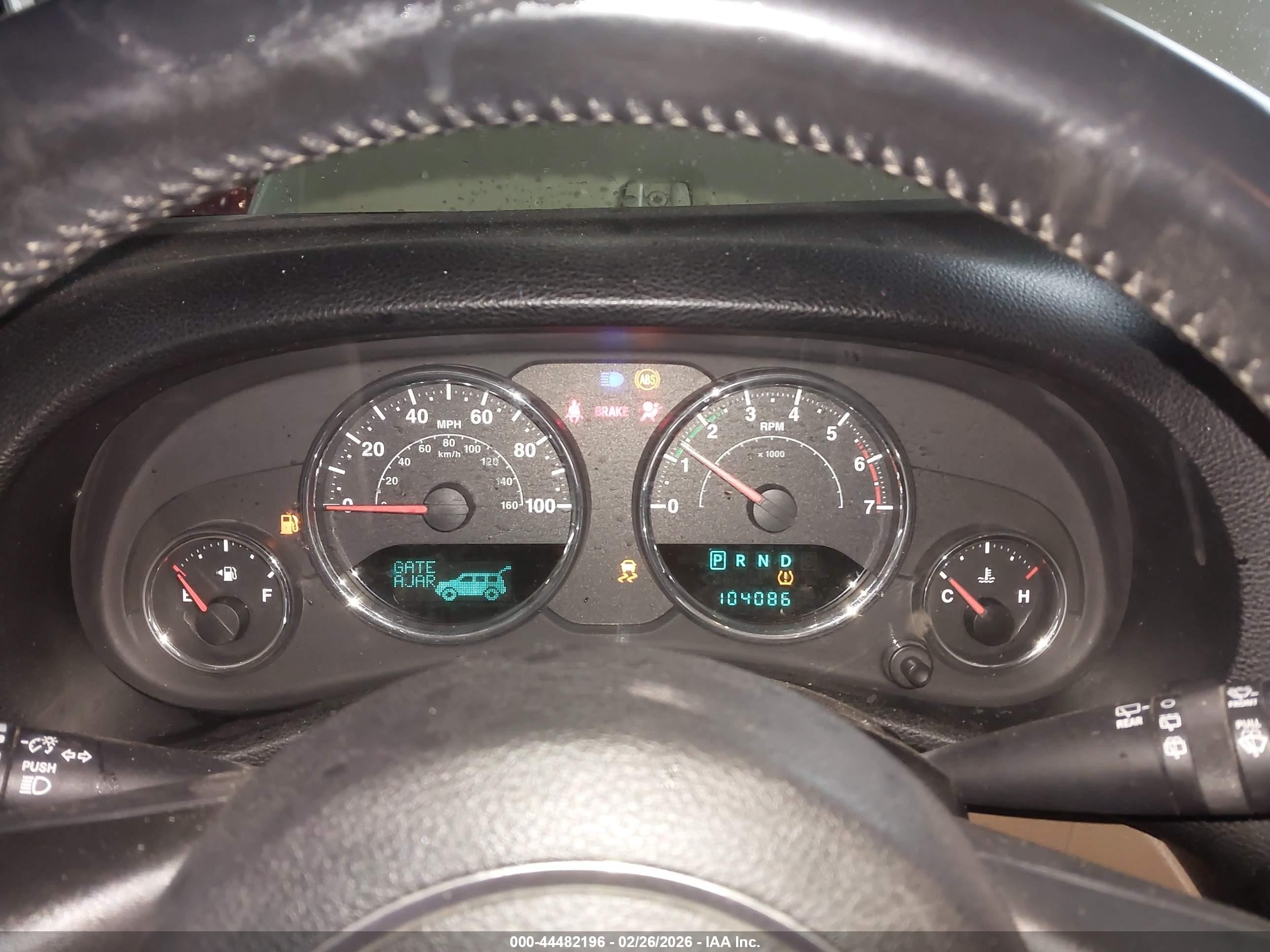 2011 Jeep Wrangler Unlimited Sahara Tan vin: 1J4BA5H1XBL624822