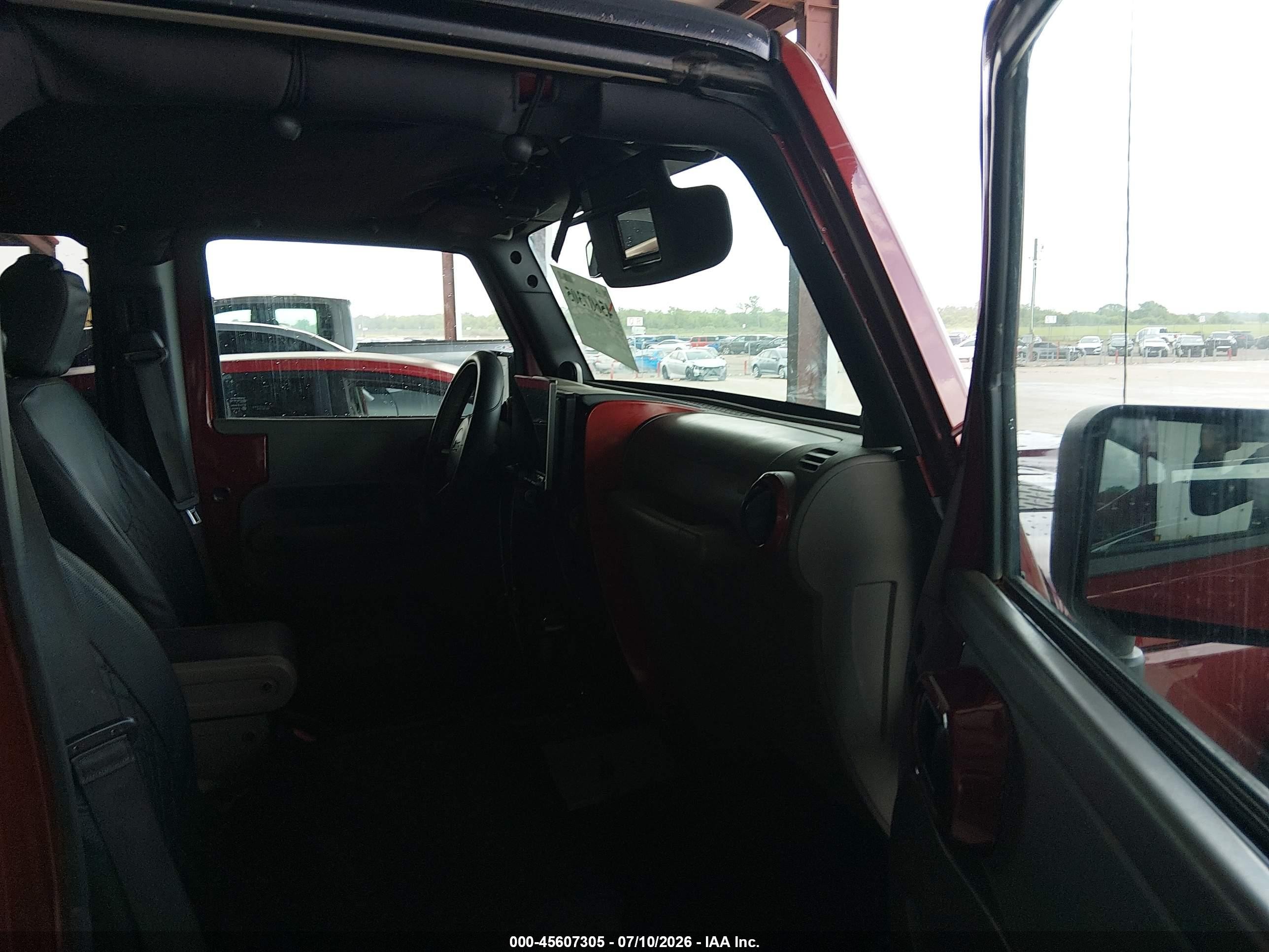2010 Jeep Wrangler Unlimited Rubicon Red vin: 1J4BA6H10AL107209