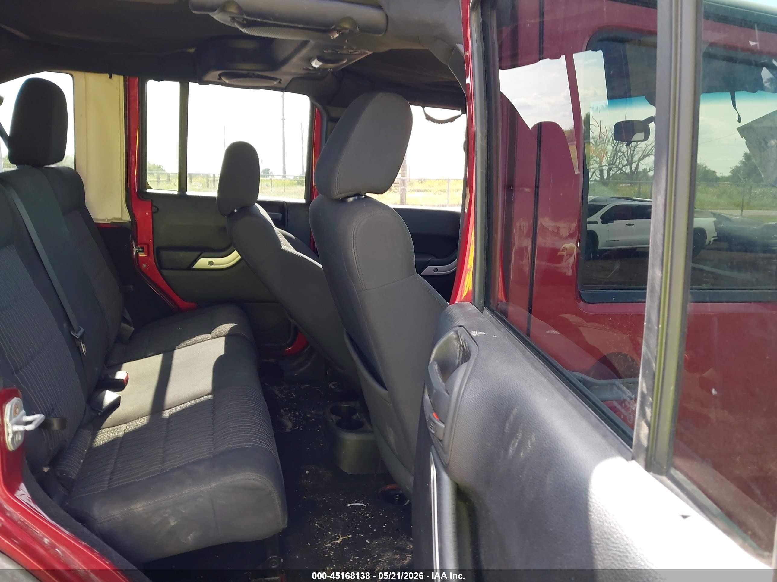 2011 Jeep Wrangler Unlimited Rubicon Red vin: 1J4BA6H11BL584541