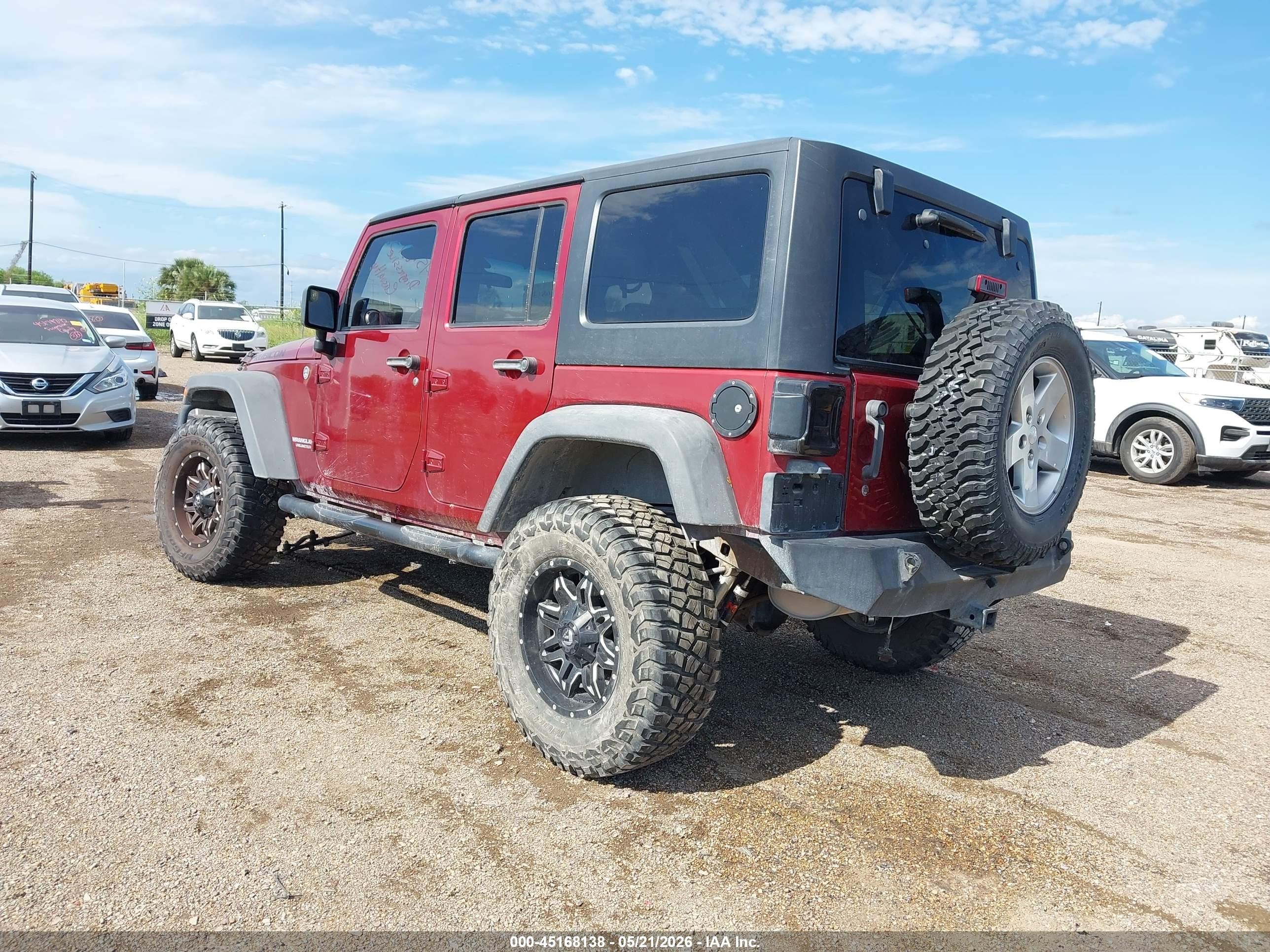 2011 Jeep Wrangler Unlimited Rubicon Red vin: 1J4BA6H11BL584541