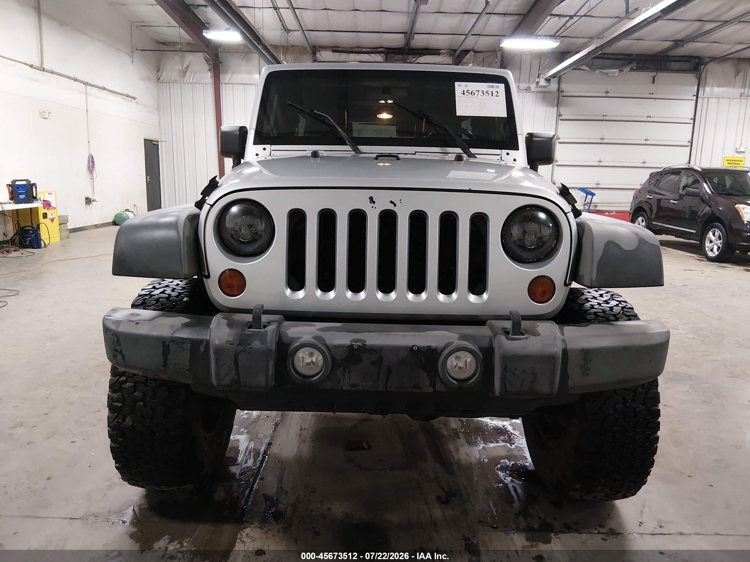 2010 Jeep Wrangler Unlimited Rubicon Silver vin: 1J4BA6H12AL169727