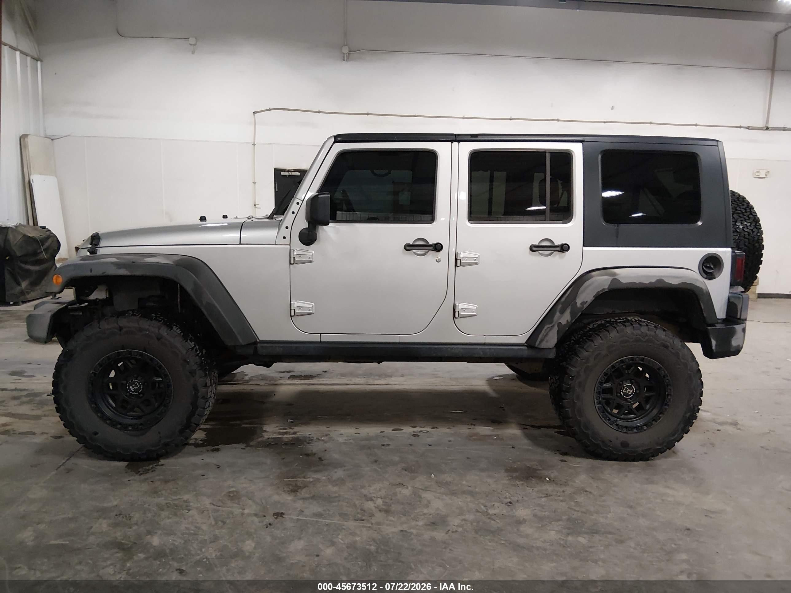 2010 Jeep Wrangler Unlimited Rubicon Silver vin: 1J4BA6H12AL169727