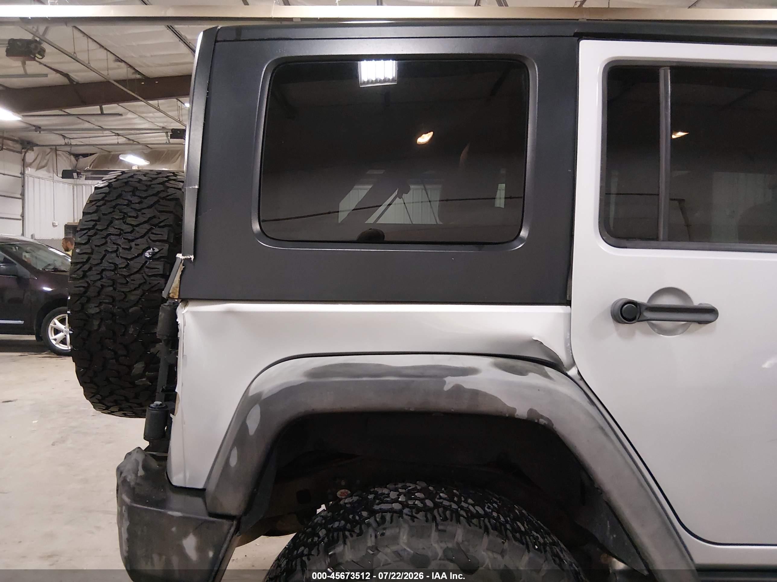 2010 Jeep Wrangler Unlimited Rubicon Silver vin: 1J4BA6H12AL169727
