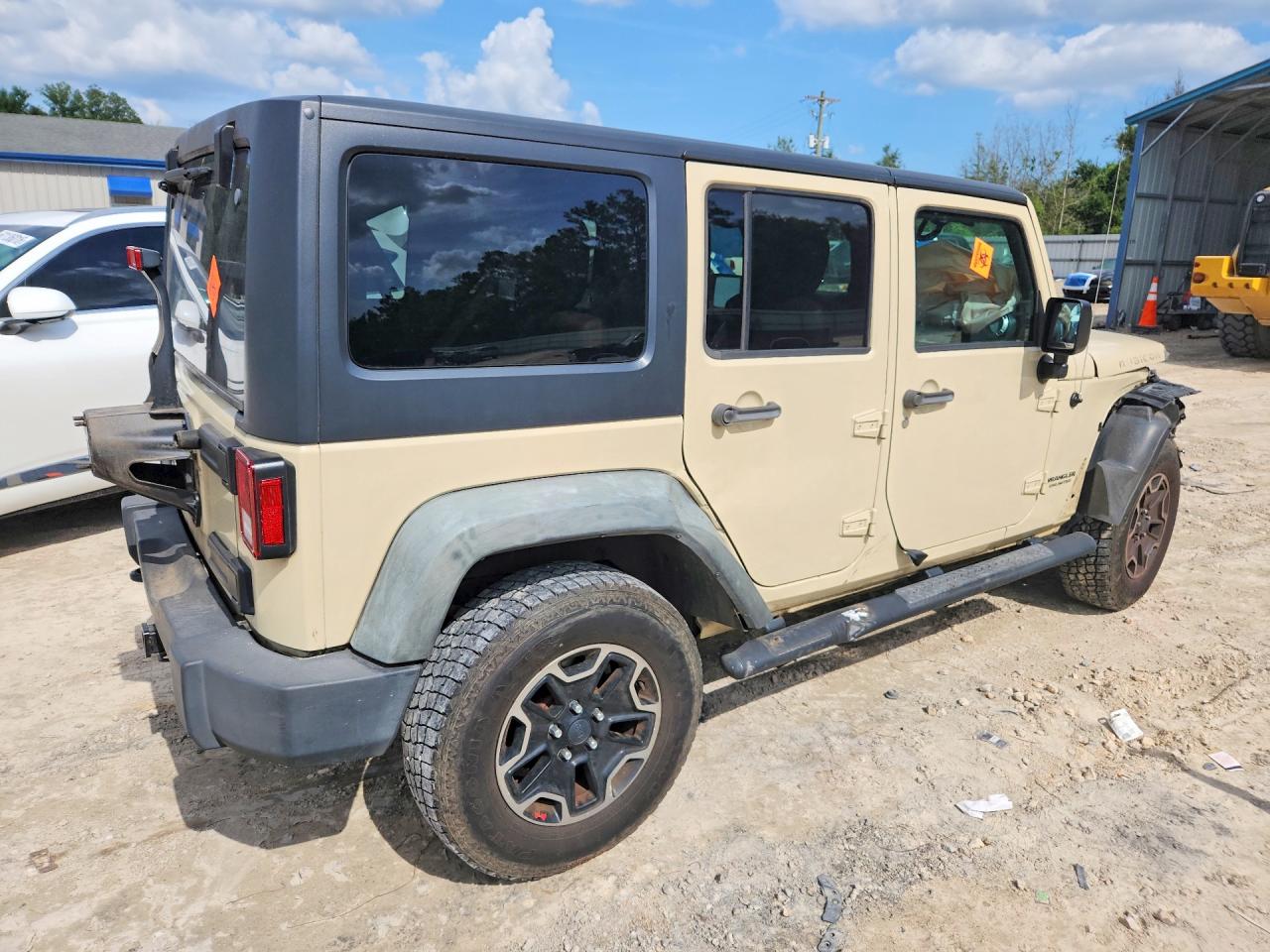 2011 Jeep Wrangler Unlimited Rubicon Бежевый vin: 1J4BA6H12BL615134