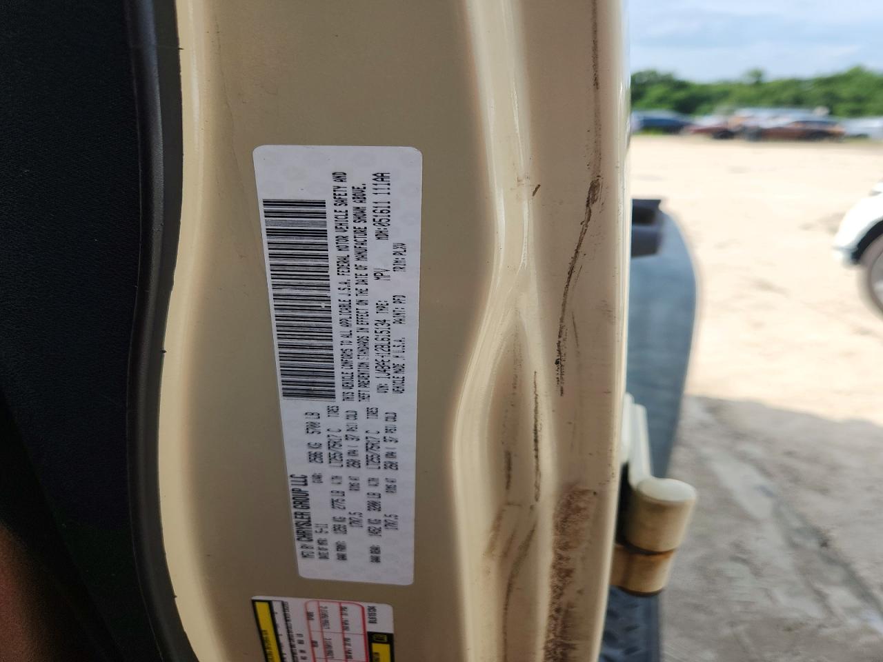 2011 Jeep Wrangler Unlimited Rubicon Бежевый vin: 1J4BA6H12BL615134