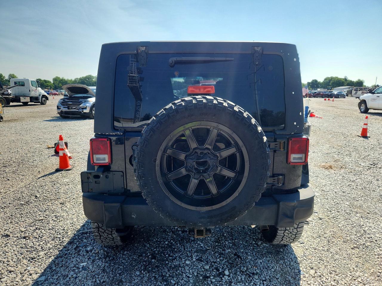 2011 Jeep Wrangler Unlimited Rubicon Black vin: 1J4BA6H14BL565420