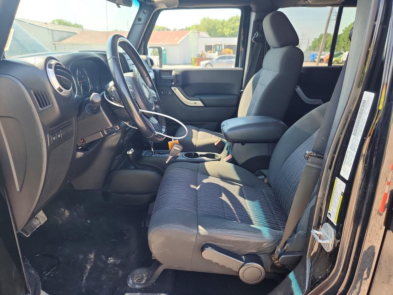 2011 Jeep Wrangler Unlimited Rubicon Black vin: 1J4BA6H14BL565420