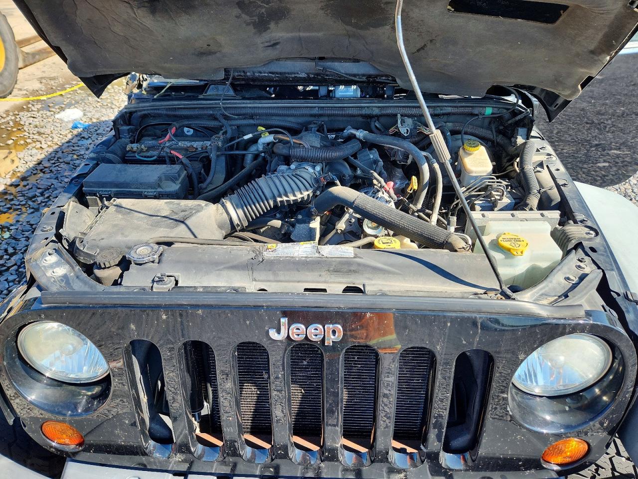 2011 Jeep Wrangler Unlimited Rubicon Black vin: 1J4BA6H17BL593471