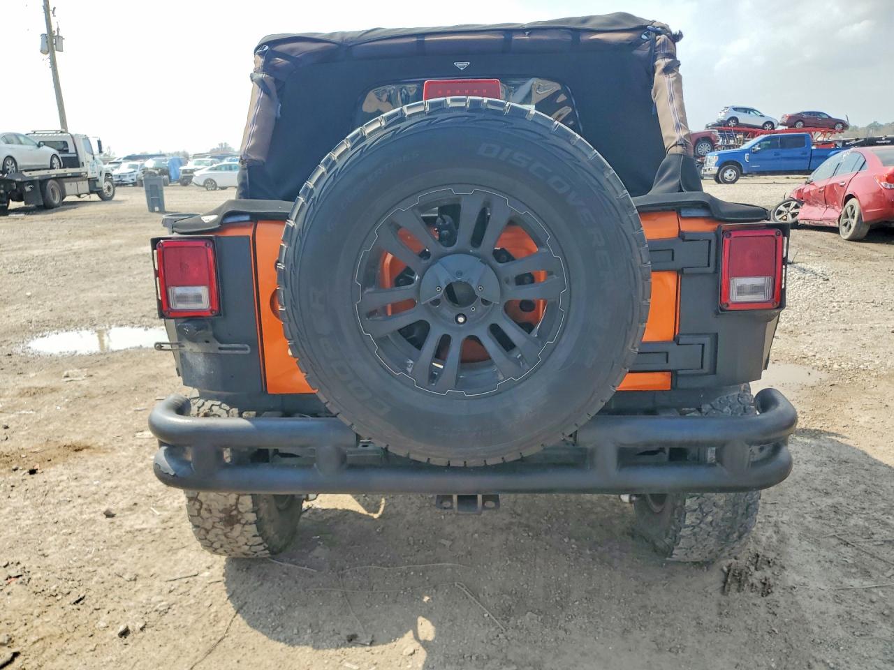 2011 Jeep Wrangler Unlimited Rubicon Orange vin: 1J4BA6H18BL514339