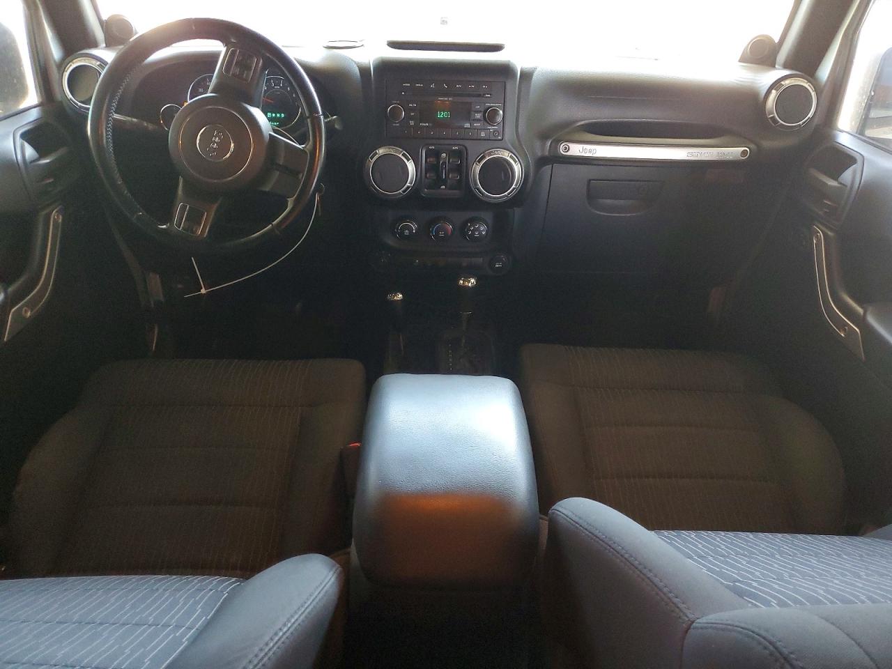 2011 Jeep Wrangler Unlimited Rubicon Серебряный vin: 1J4BA6H18BL527480