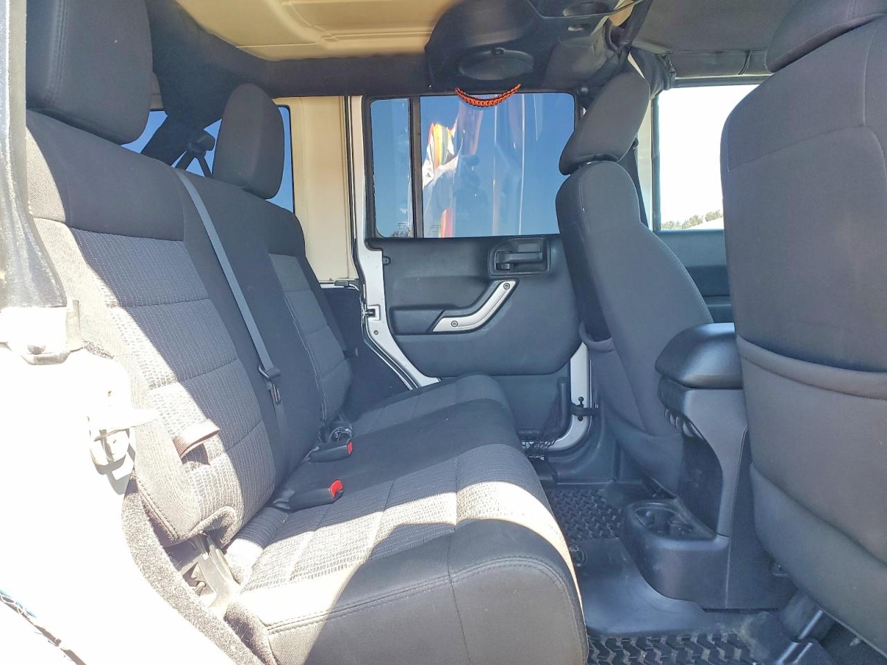 2011 Jeep Wrangler Unlimited Rubicon Серебряный vin: 1J4BA6H18BL527480