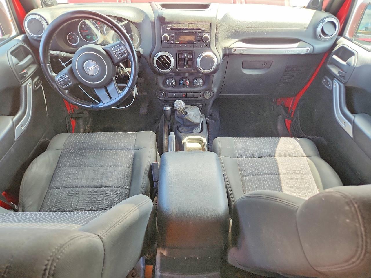 2011 Jeep Wrangler Unlimited Rubicon Red vin: 1J4BA6H18BL559619
