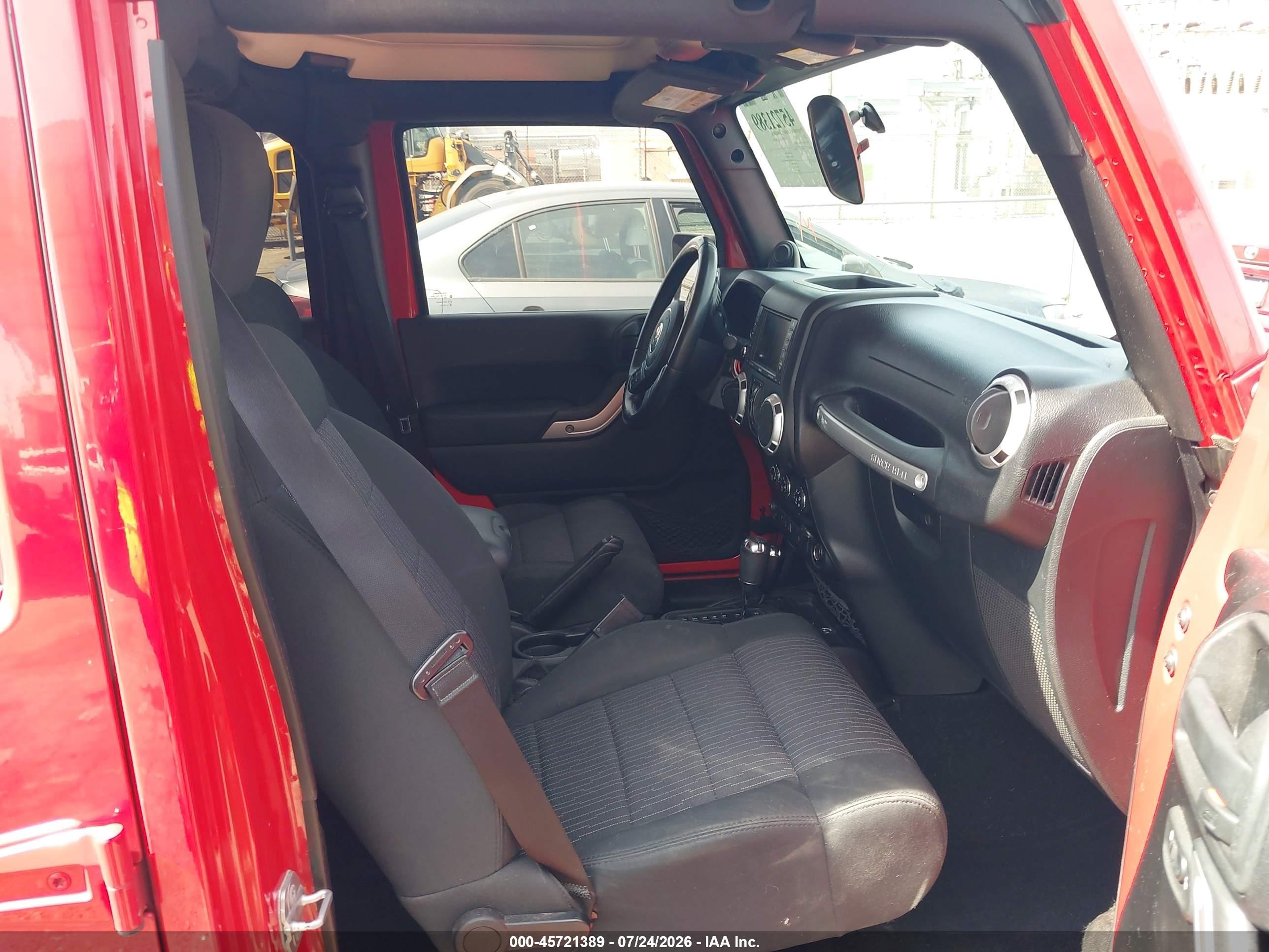 2011 Jeep Wrangler Unlimited Rubicon Красный vin: 1J4BA6H18BL580258