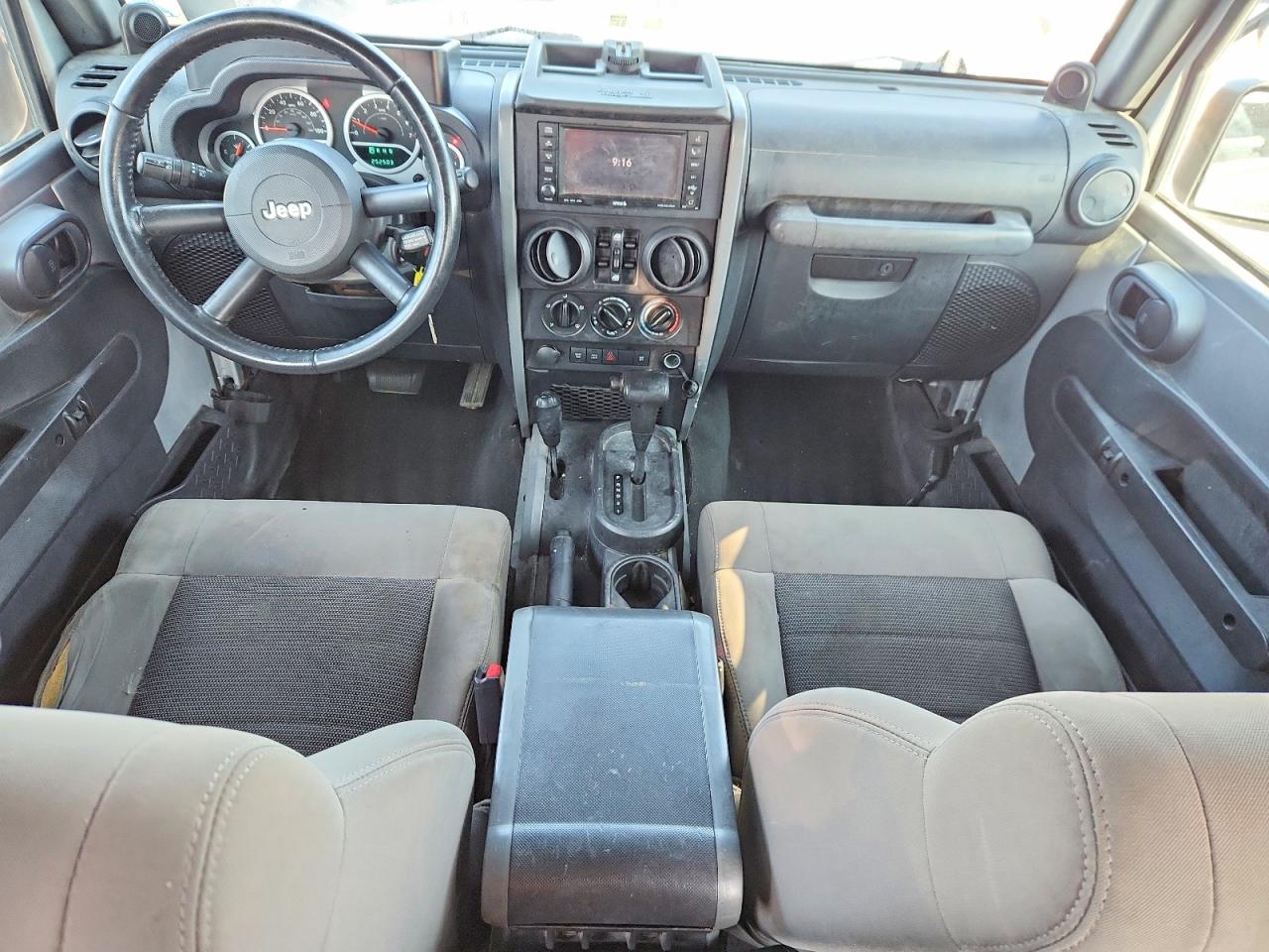 2010 Jeep Wrangler Unlimited Rubicon Серебряный vin: 1J4BA6H19AL101053