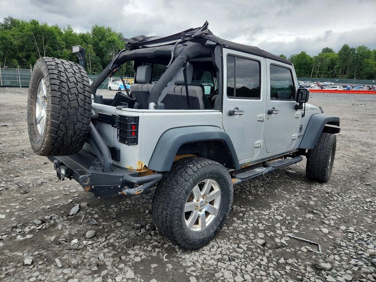 2010 Jeep Wrangler Unlimited Rubicon Silver vin: 1J4BA6H19AL172950