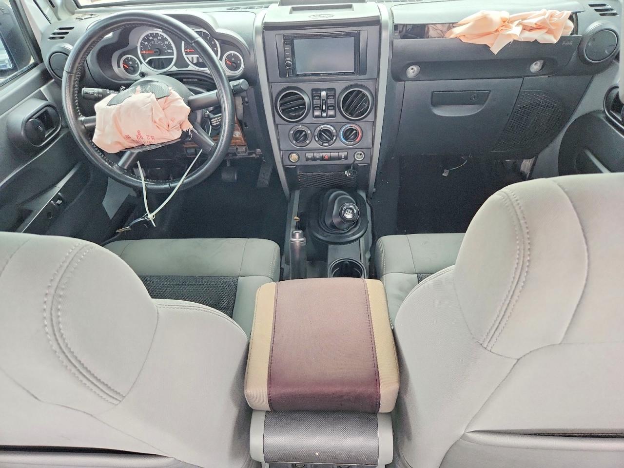 2010 Jeep Wrangler Unlimited Rubicon Silver vin: 1J4BA6H19AL172950