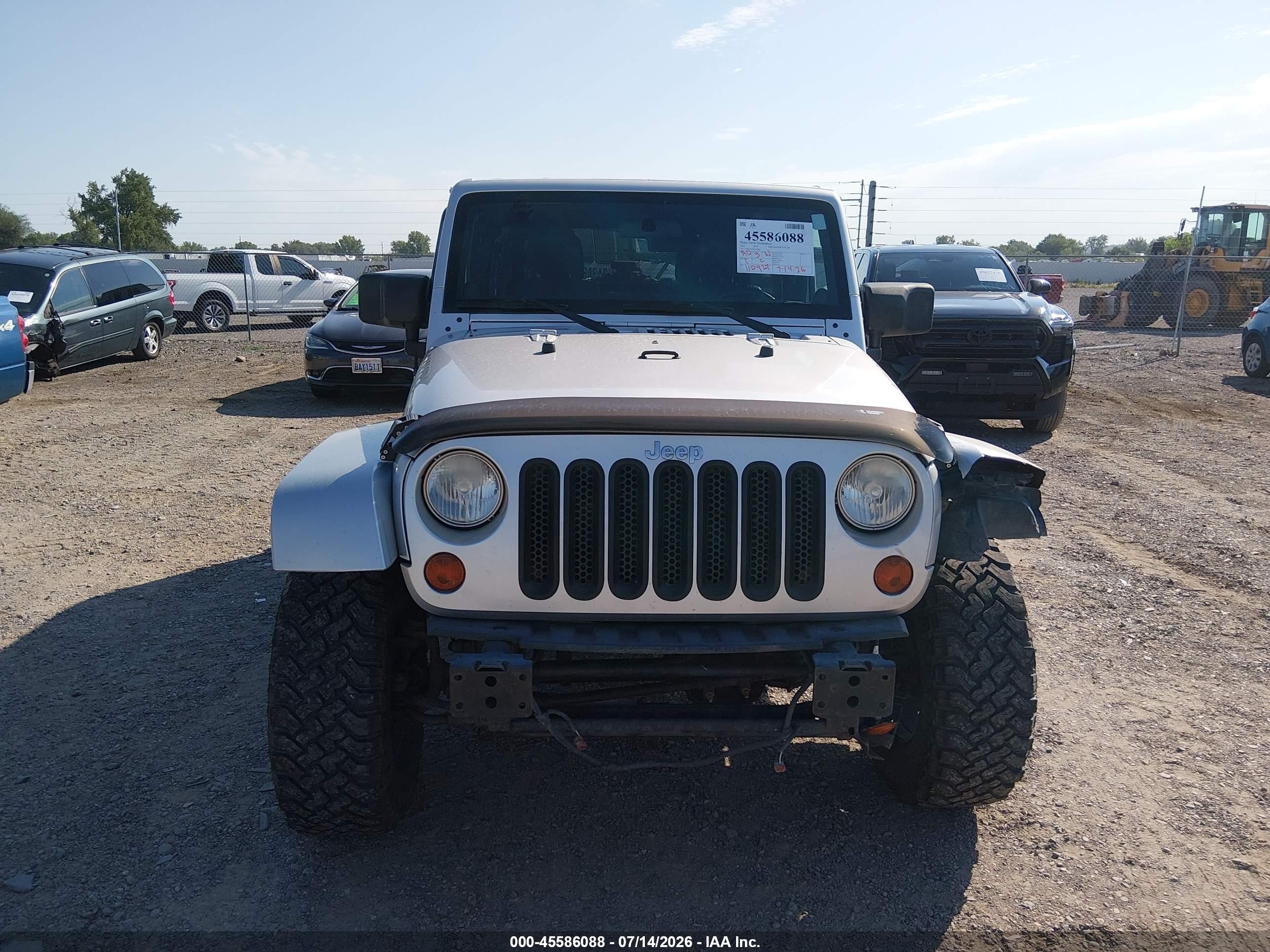 2011 Jeep Wrangler Unlimited 70th Anniversary White vin: 1J4BA7H10BL590966
