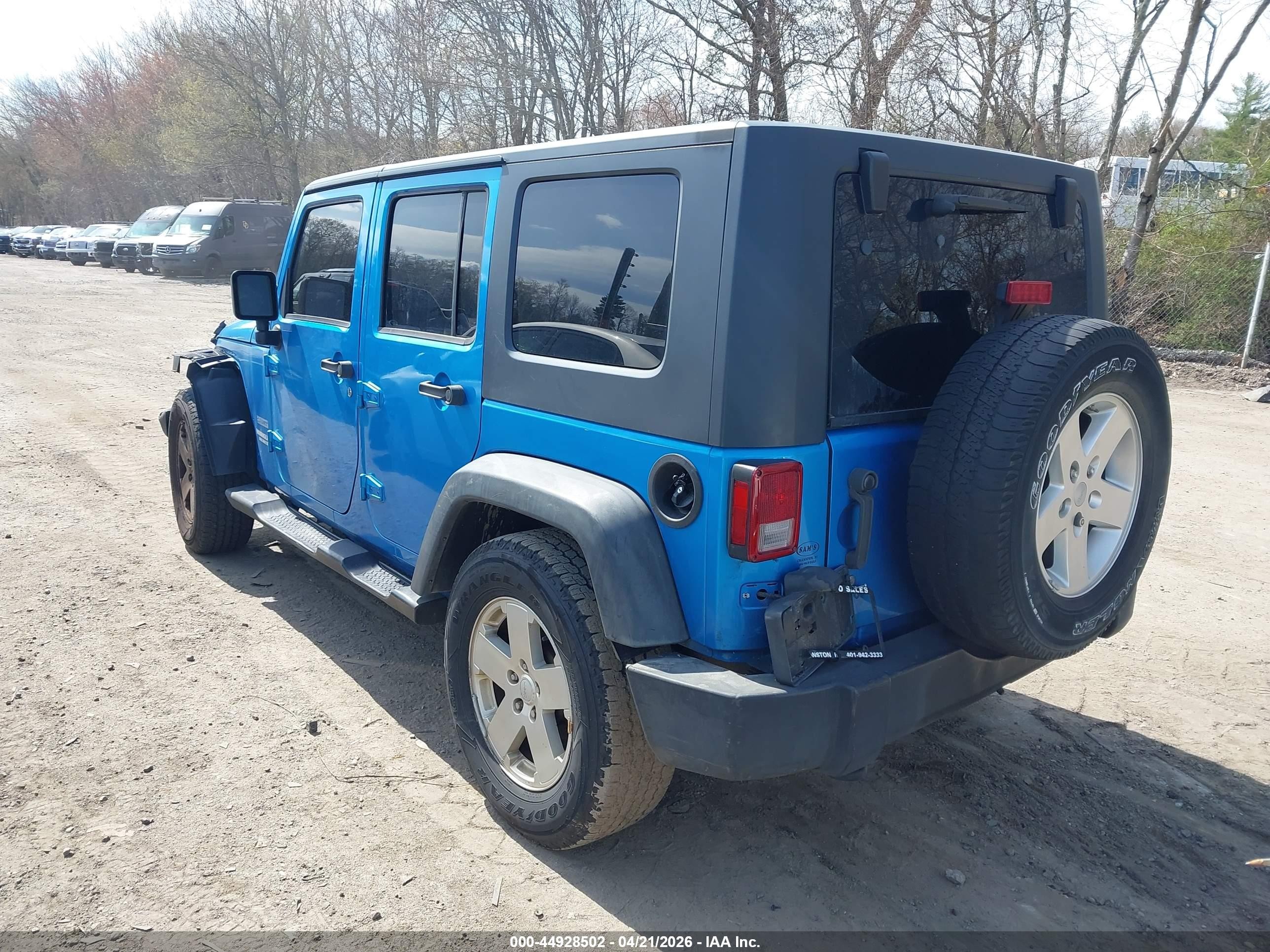 2010 Jeep Wrangler Unlimited Sport Blue vin: 1J4BB3H10AL108128