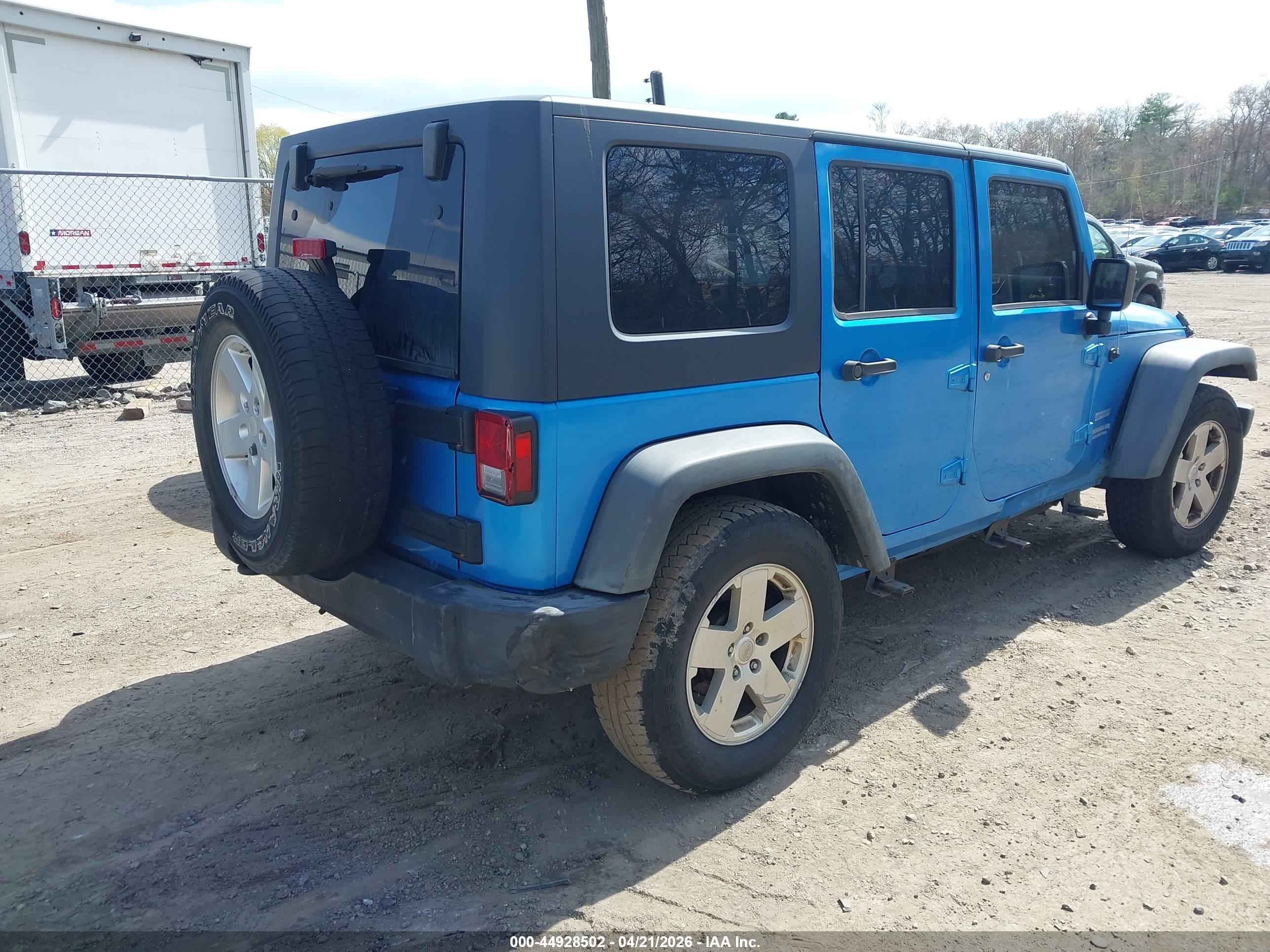 2010 Jeep Wrangler Unlimited Sport Blue vin: 1J4BB3H10AL108128