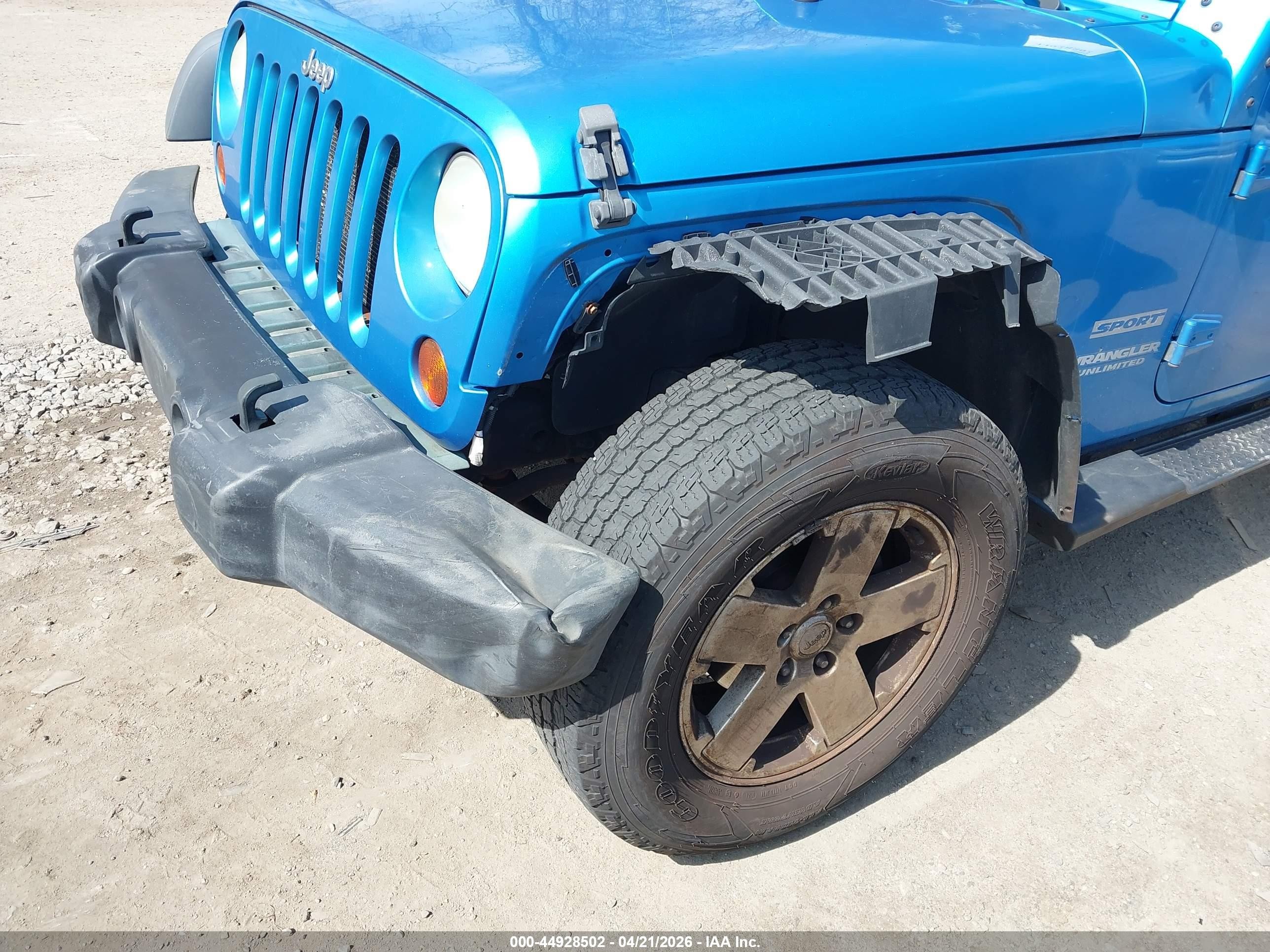 2010 Jeep Wrangler Unlimited Sport Blue vin: 1J4BB3H10AL108128