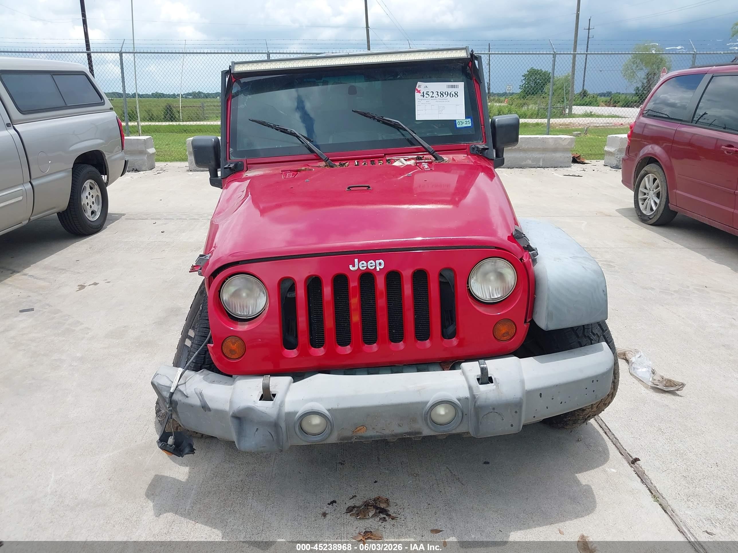 2010 Jeep Wrangler Unlimited Sport Red vin: 1J4BB3H12AL145567