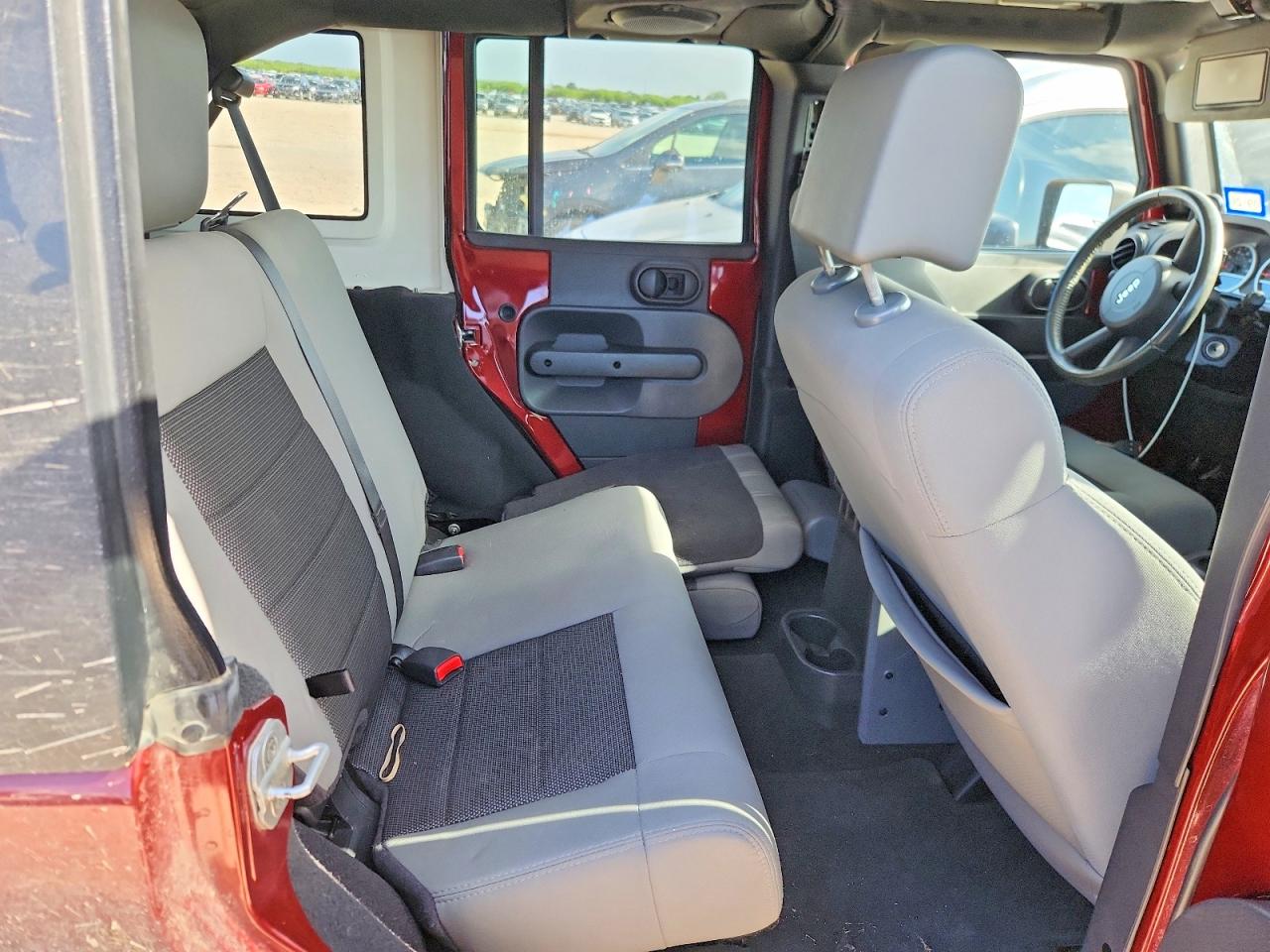 2010 Jeep Wrangler Unlimited Sport Maroon vin: 1J4BB3H14AL232144