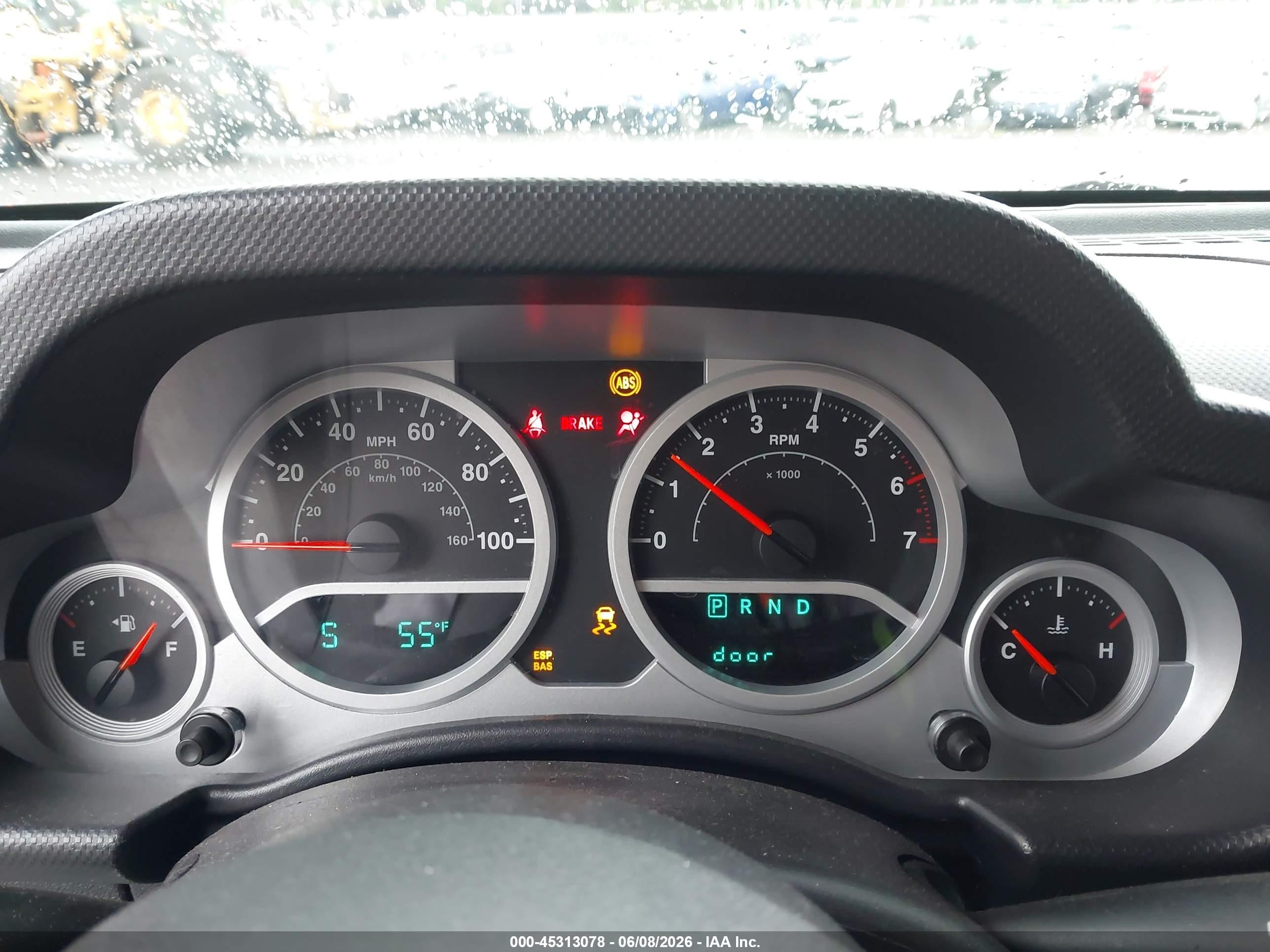 2010 Jeep Wrangler Unlimited Sport Silver vin: 1J4BB3H18AL106921
