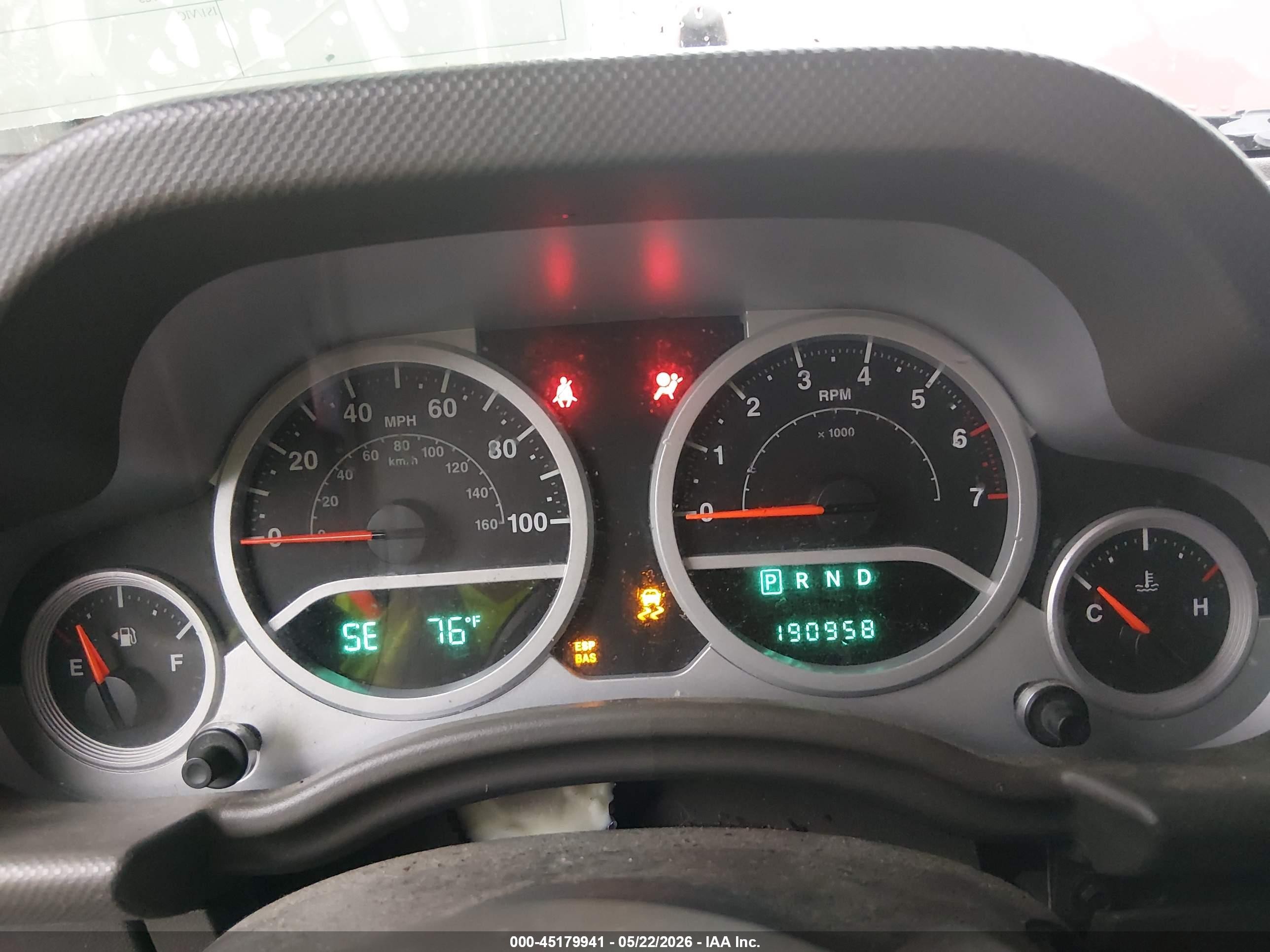 2010 Jeep Wrangler Unlimited Sahara Maroon vin: 1J4BB5H13AL108121