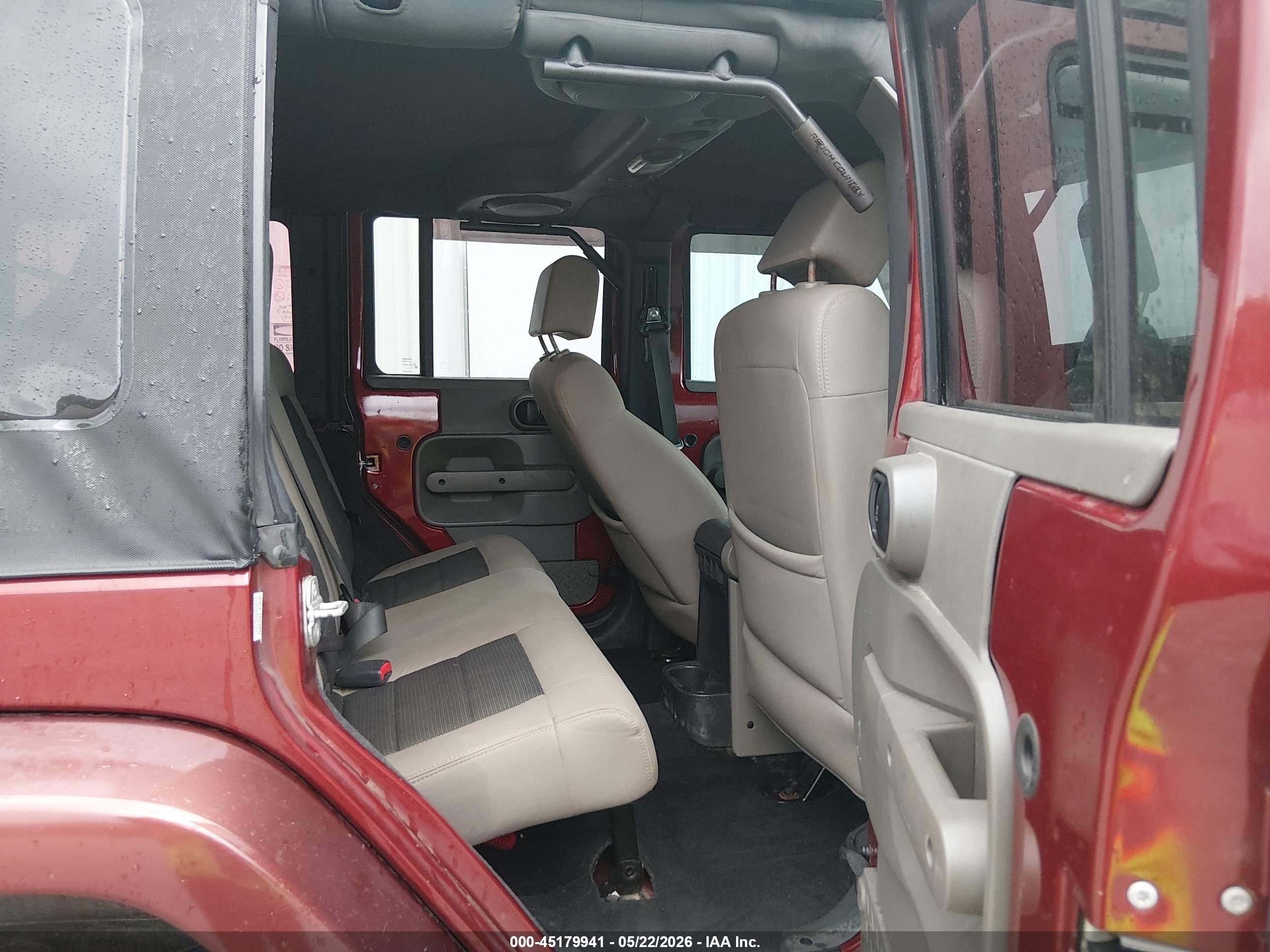 2010 Jeep Wrangler Unlimited Sahara Maroon vin: 1J4BB5H13AL108121