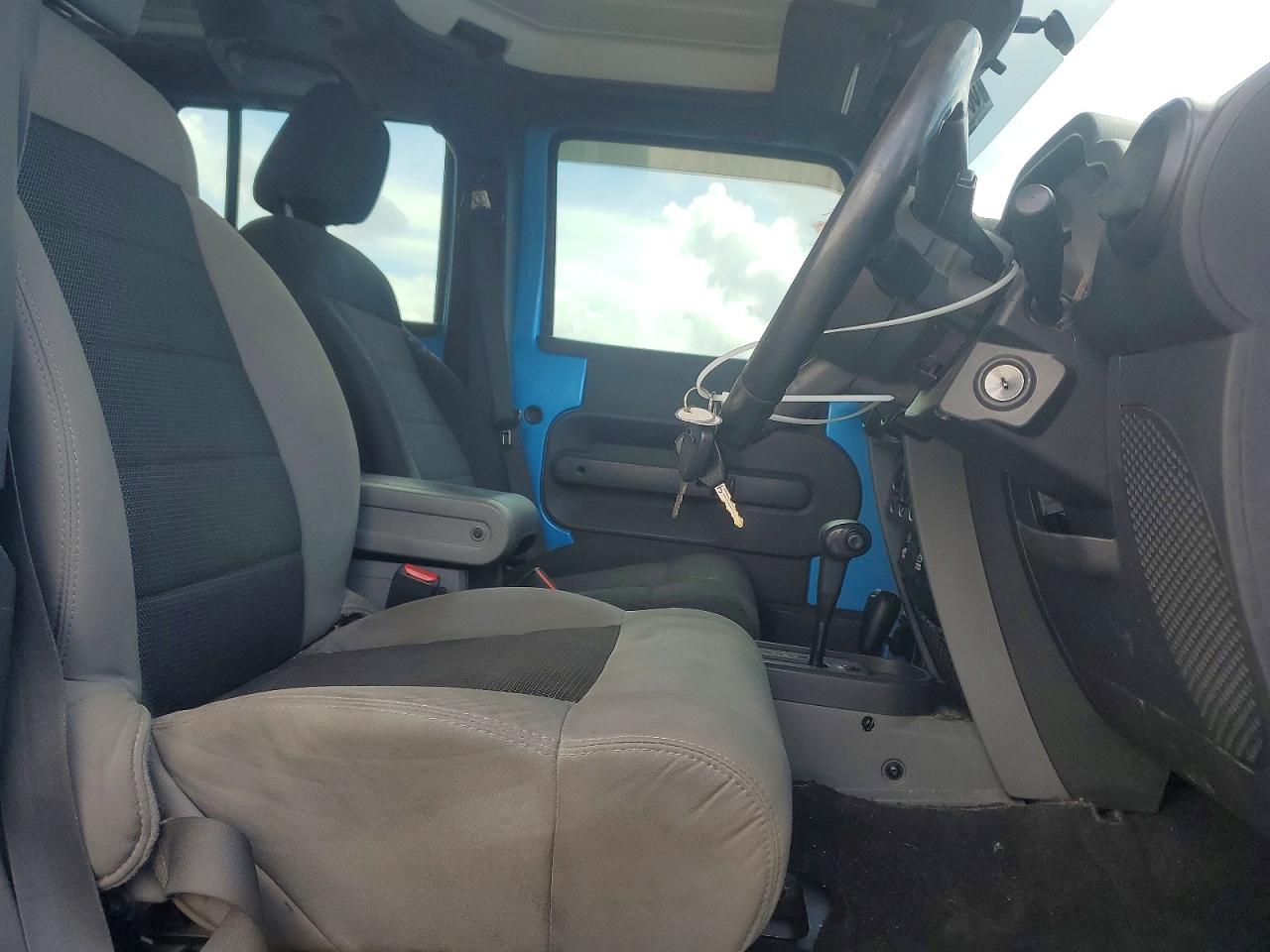 2010 Jeep Wrangler Unlimited Sport Blue vin: 1J4BZ3H13AL165709