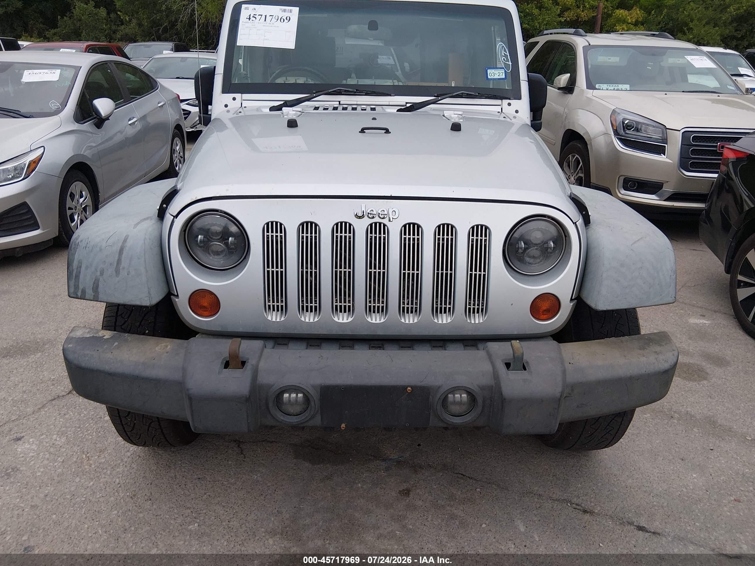 2010 Jeep Wrangler Unlimited Sport Rhd Silver vin: 1J4BZ3H17AL233073