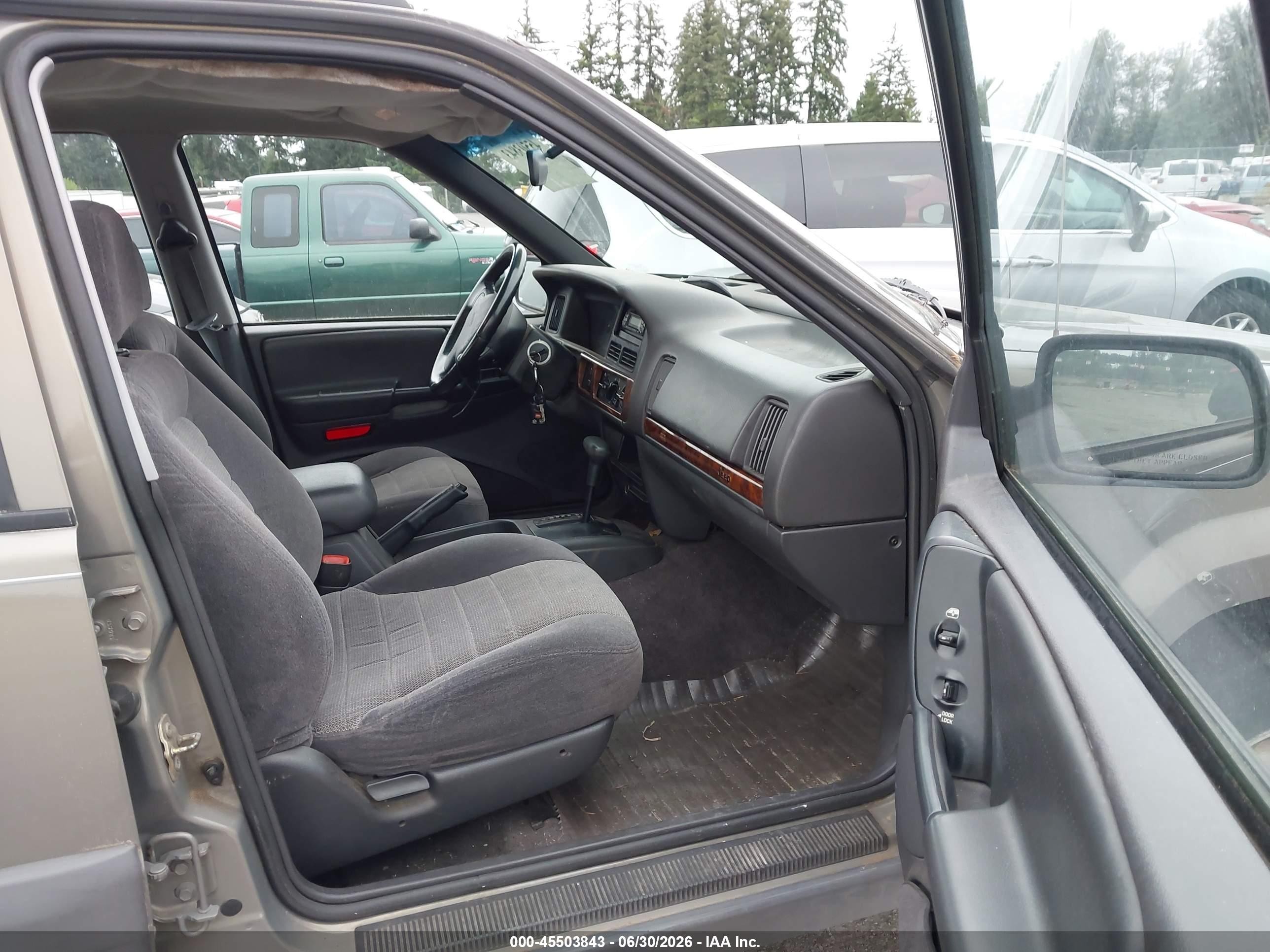 1996 Jeep Grand Cherokee Laredo Brown vin: 1J4EX58S0TC103002