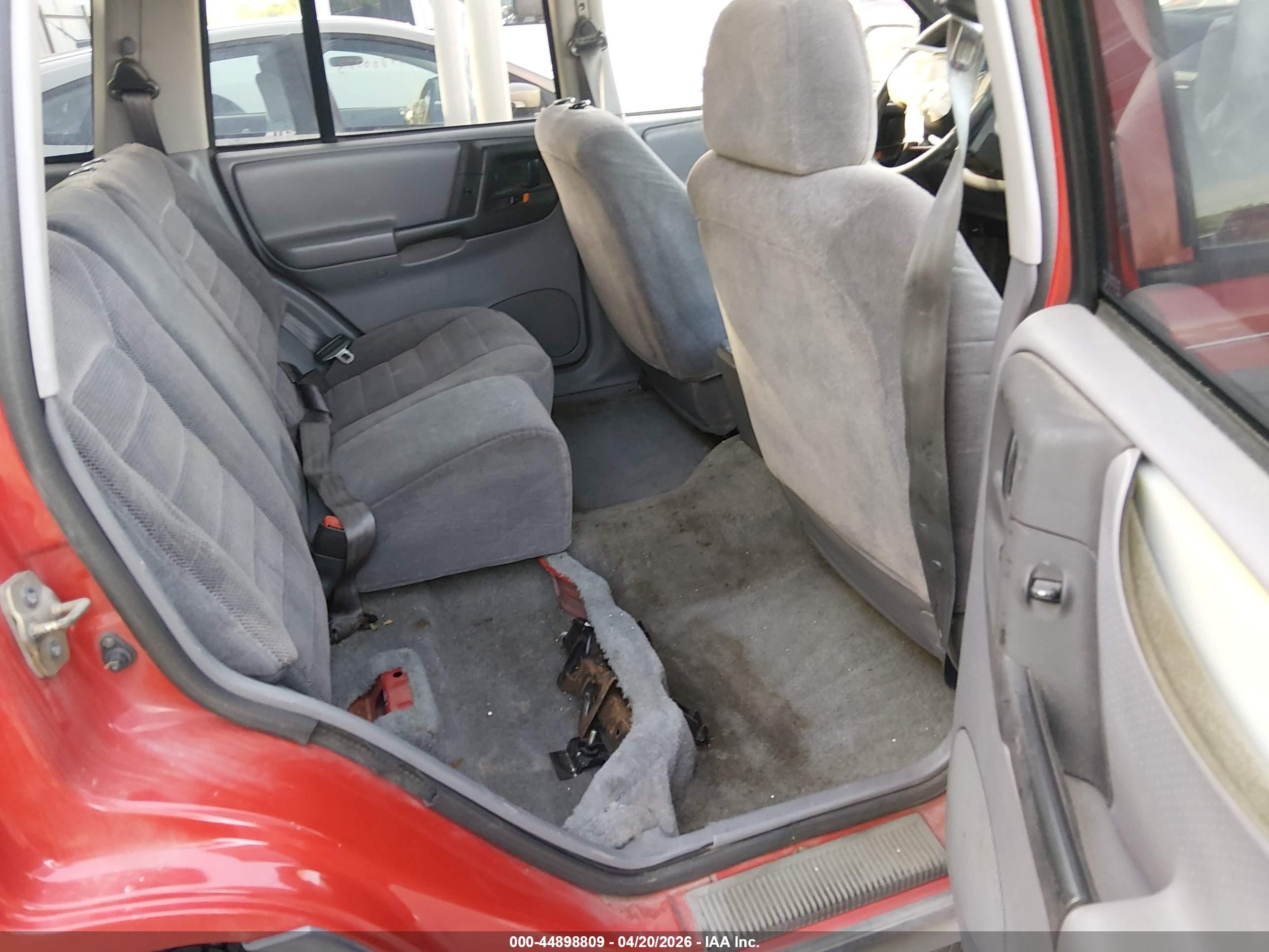 1996 Jeep Grand Cherokee Laredo Red vin: 1J4EZ58S0TC104189