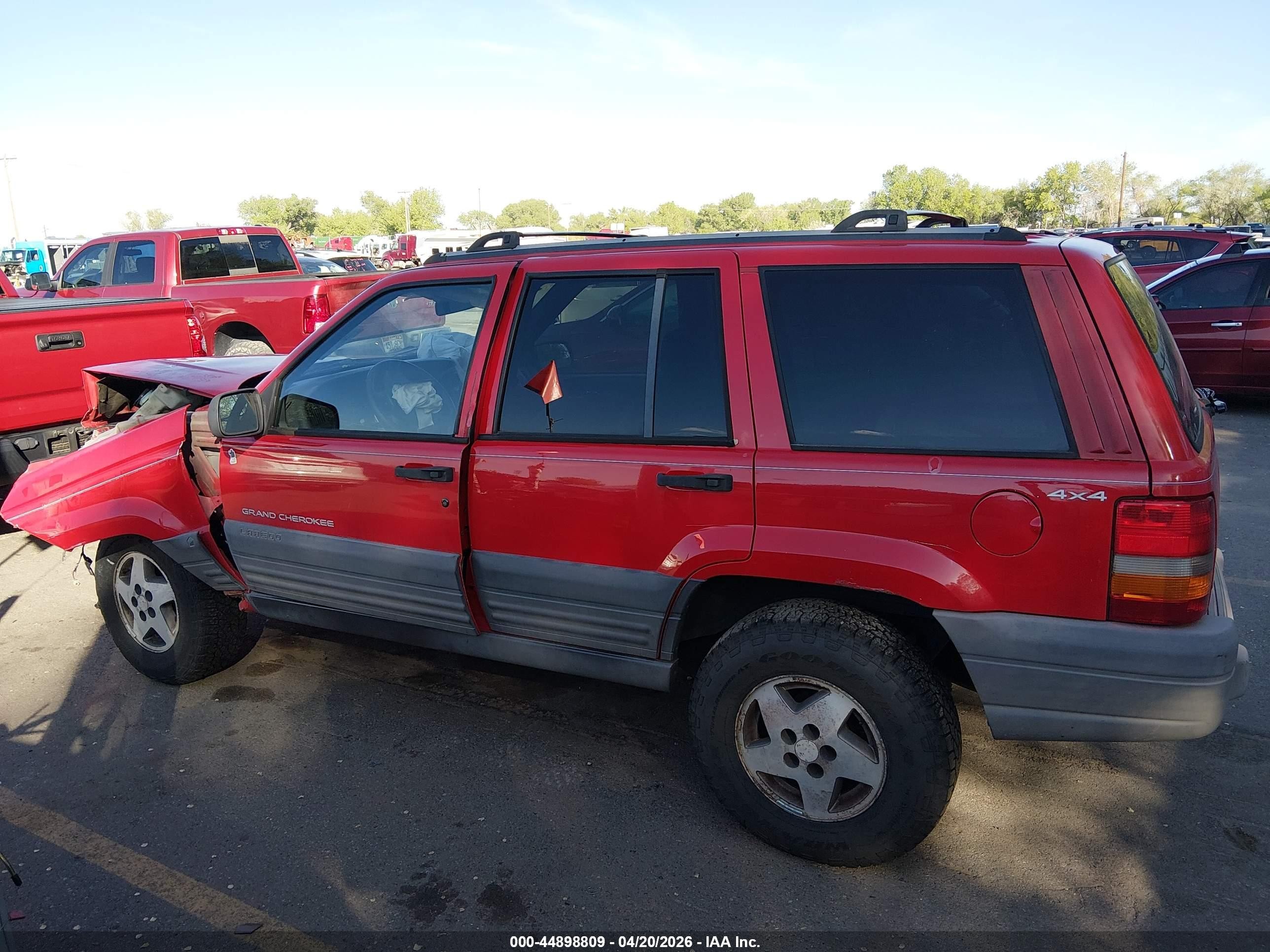 1996 Jeep Grand Cherokee Laredo Red vin: 1J4EZ58S0TC104189